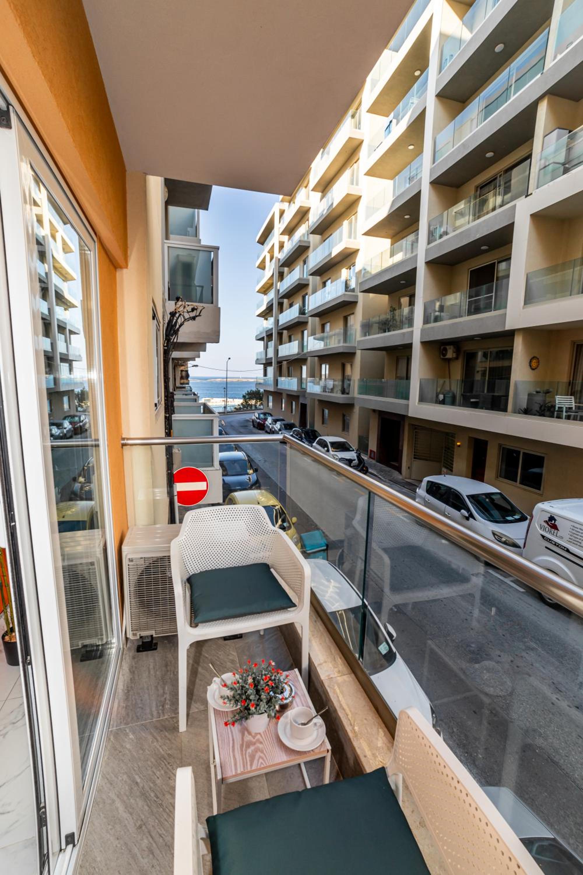 Sea Breeze, Spacious 2-Bedroom LUX Seaside Apartments photo 2