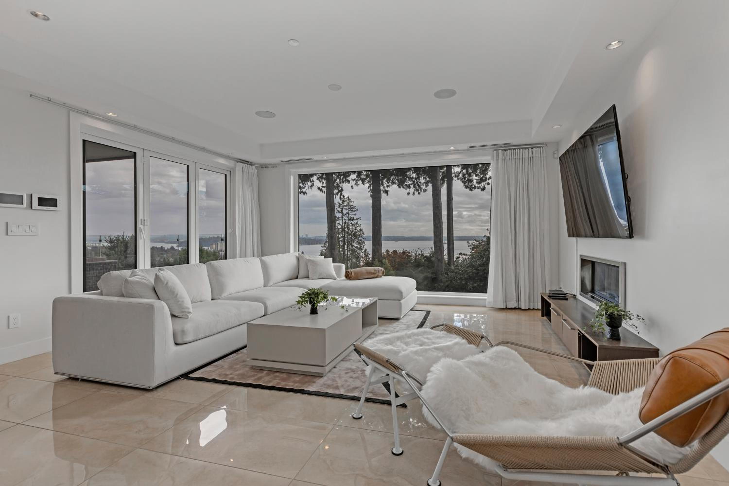 Contemporary Home with Stunning Ocean and City Views