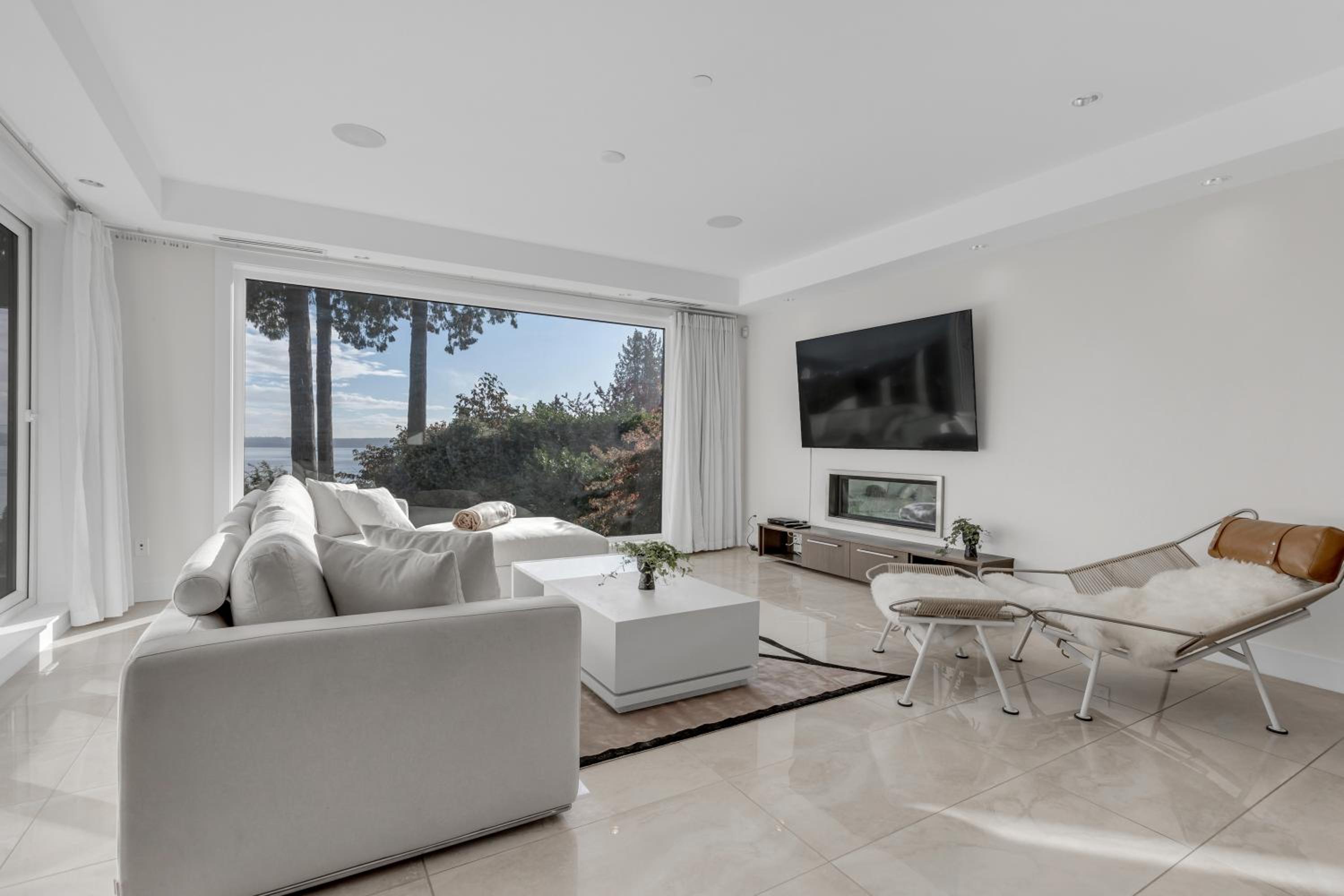 Contemporary Home with Stunning Ocean and City Views