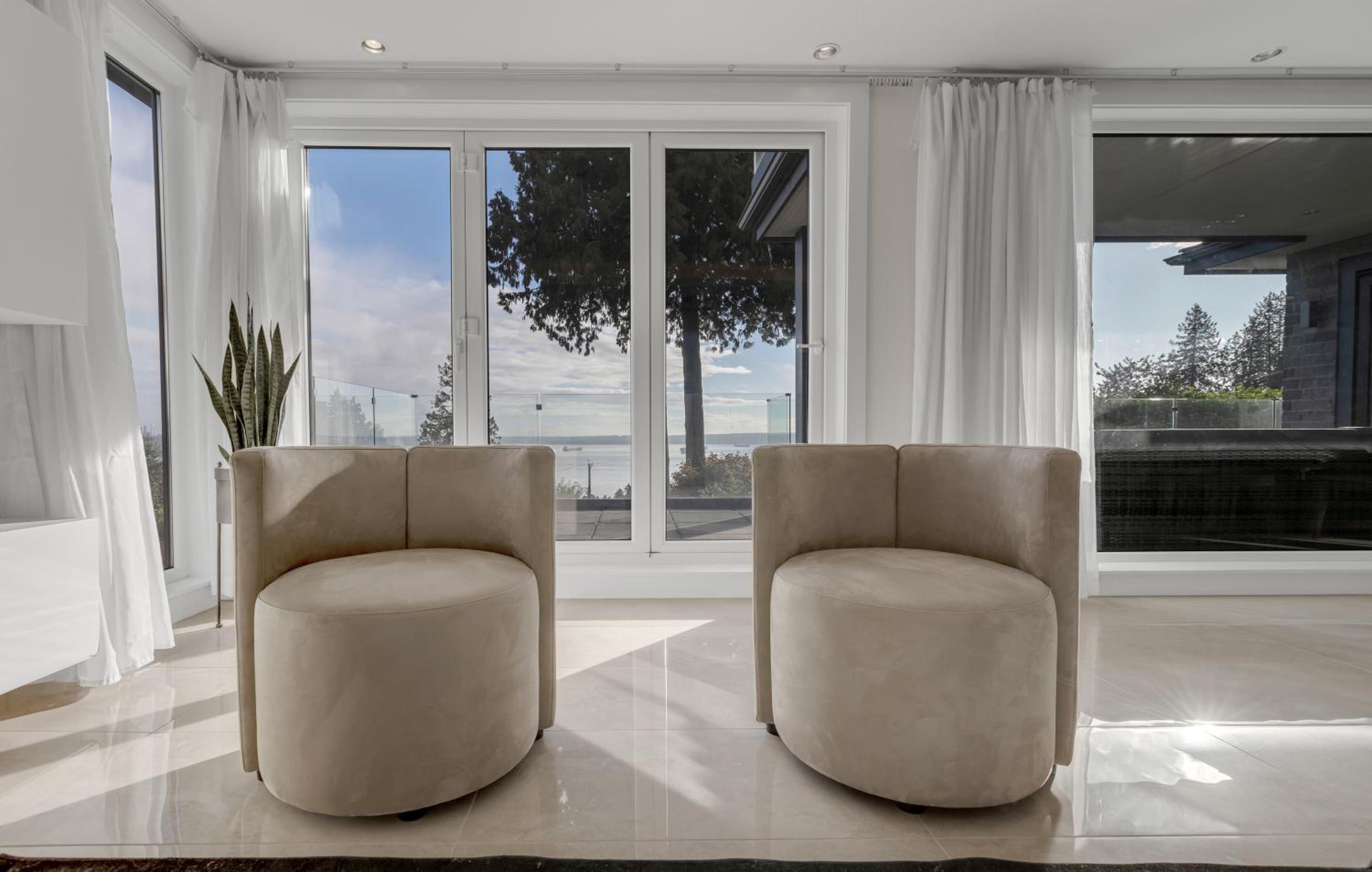 Contemporary Home with Stunning Ocean and City Views