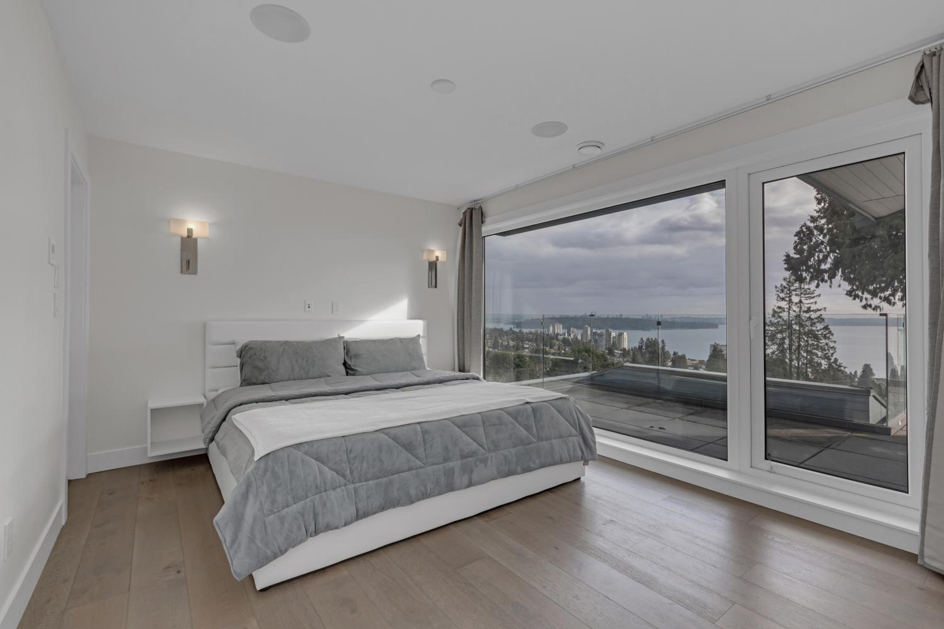 Contemporary Home with Stunning Ocean and City Views