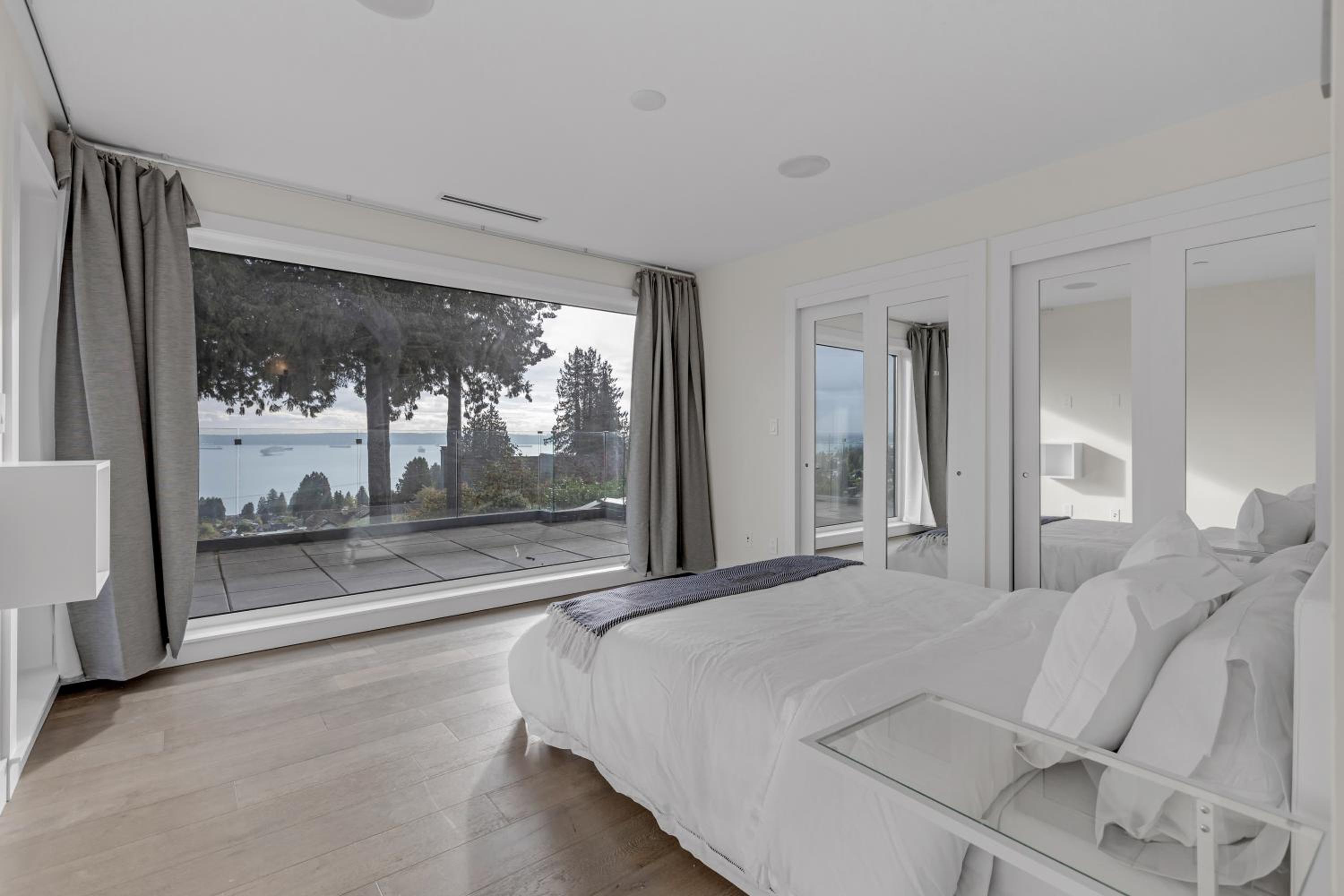 Contemporary Home with Stunning Ocean and City Views