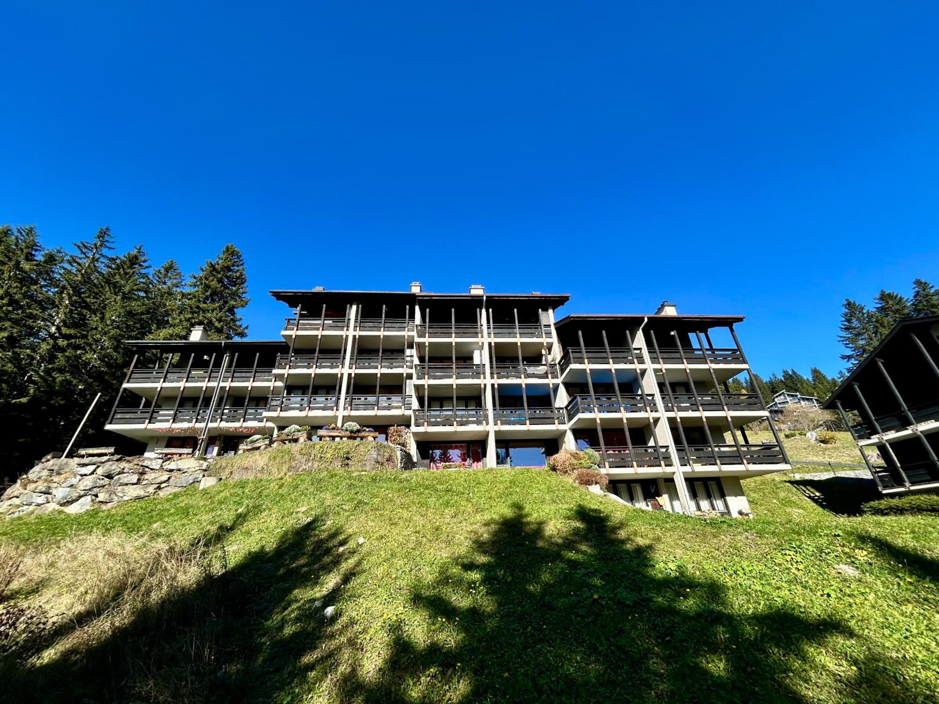 THE ALPINE STUDIO by the ski slopes & lake Frience