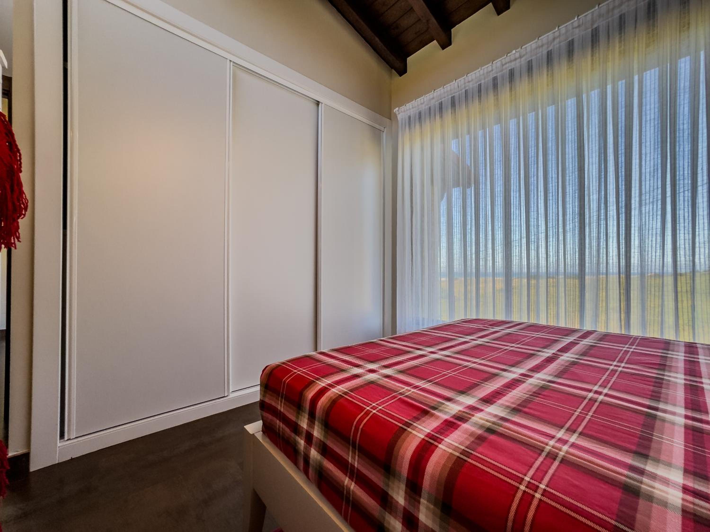 La Carrera, villa moderna con piscina privada en Mogro Cantabria