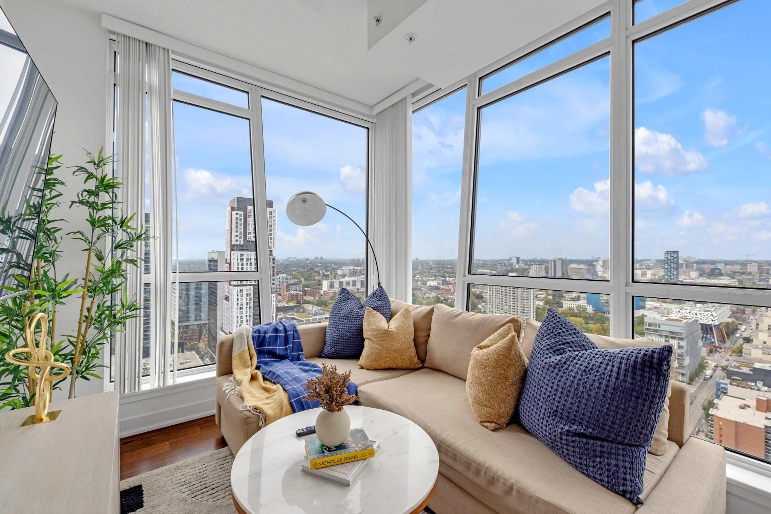 Luxurious 2 BR Condo Great Location