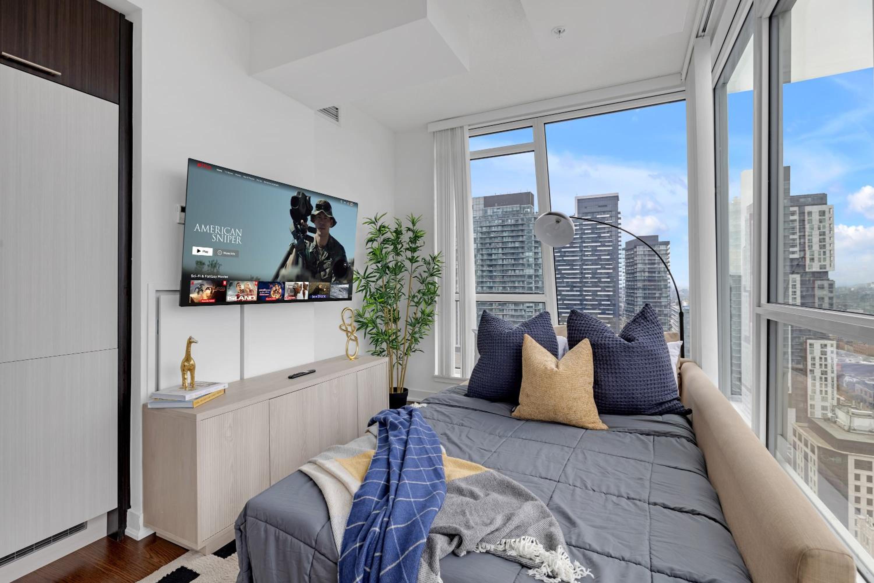 Luxurious 2 BR Condo Great Location
