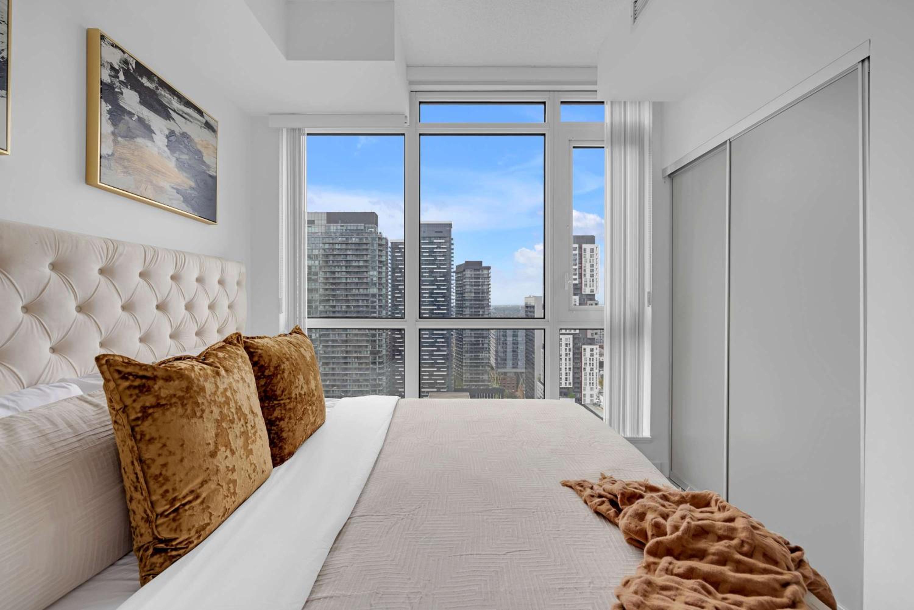 Luxurious 2 BR Condo Great Location