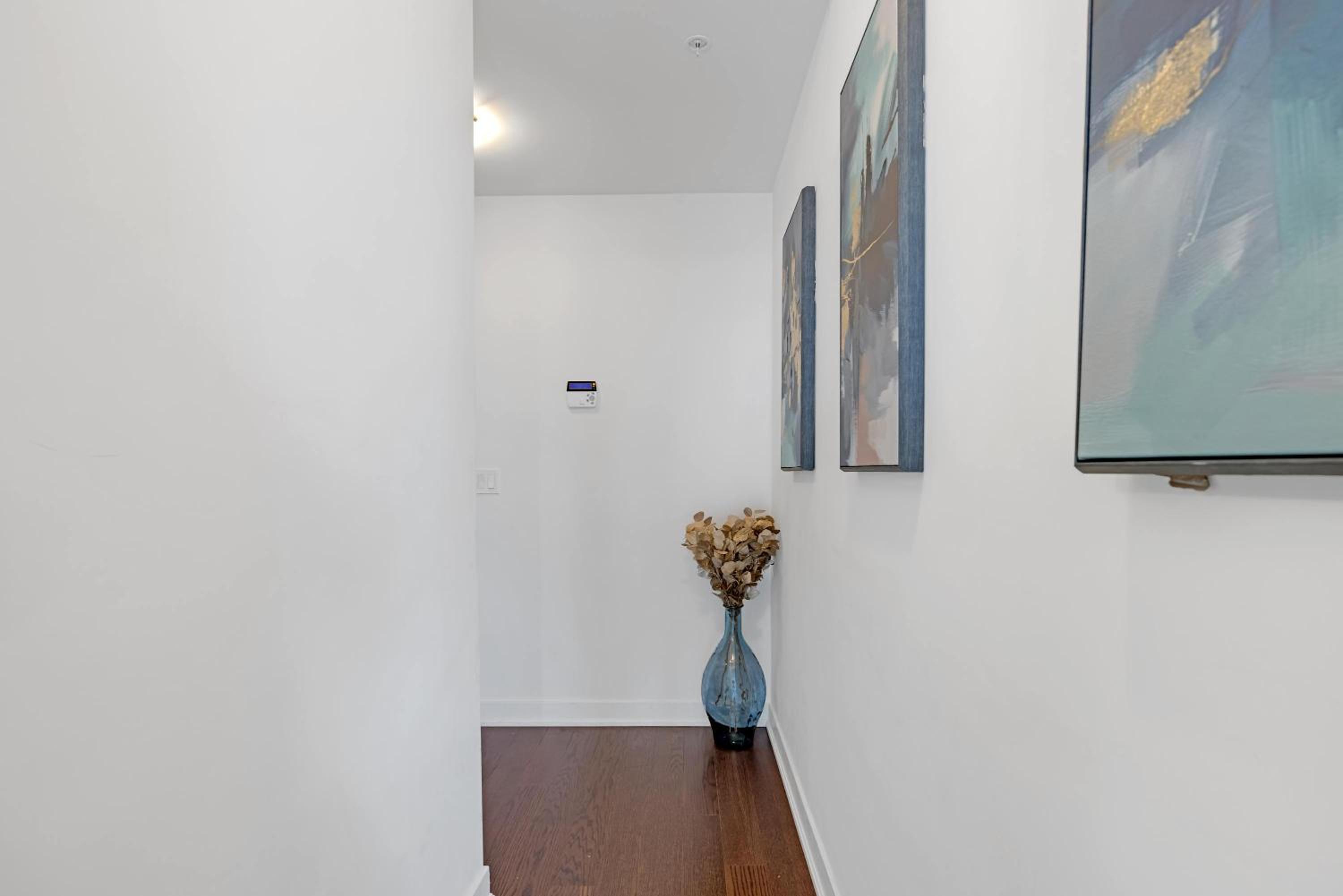 Luxurious 2 BR Condo Great Location