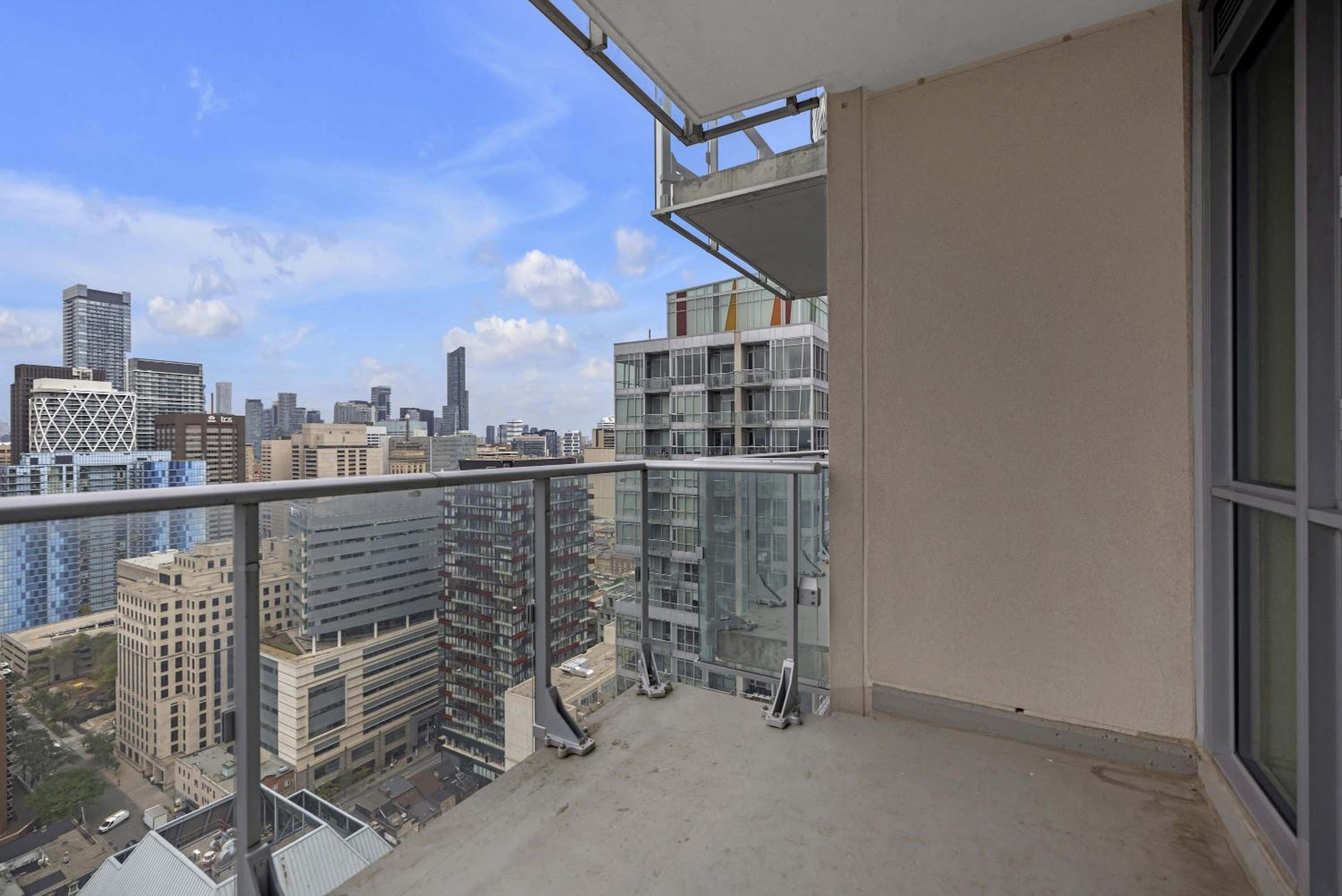 Luxurious 2 BR Condo Great Location