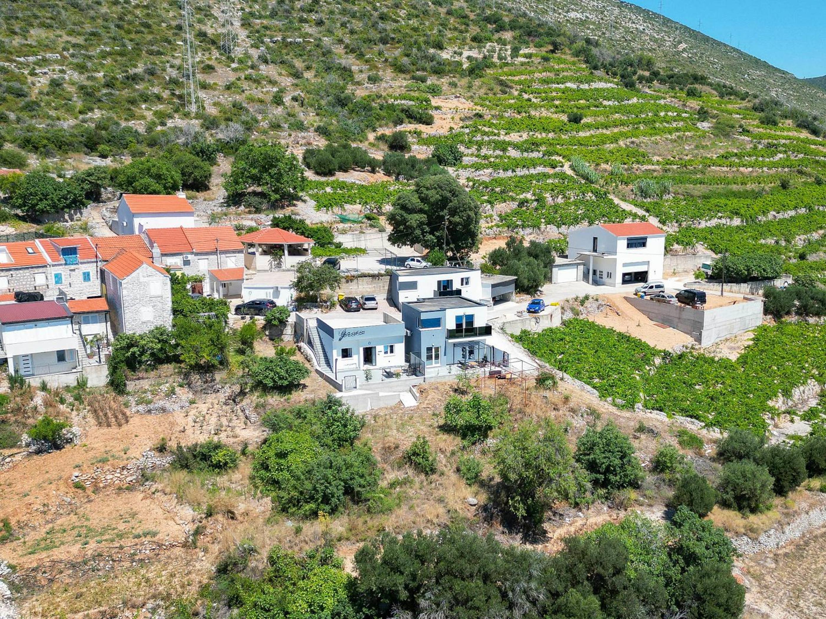 Apartment Maja - Holiday Property Gracin view 3