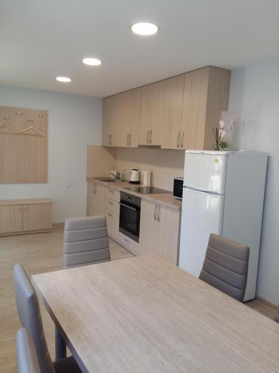 Apartment with private entrance