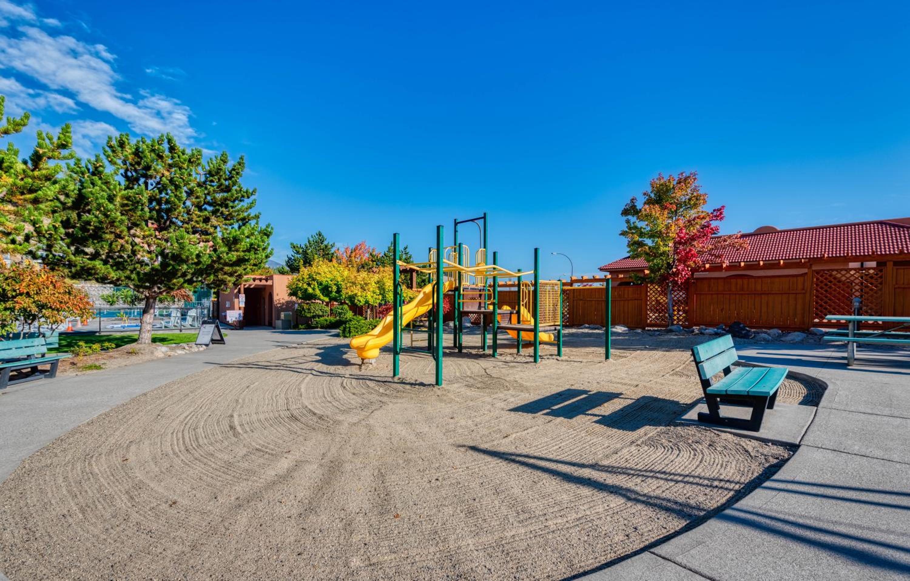 Kelowna Vacations - Exceptional Cozy Cottage with Incredible View! - Property Image 11