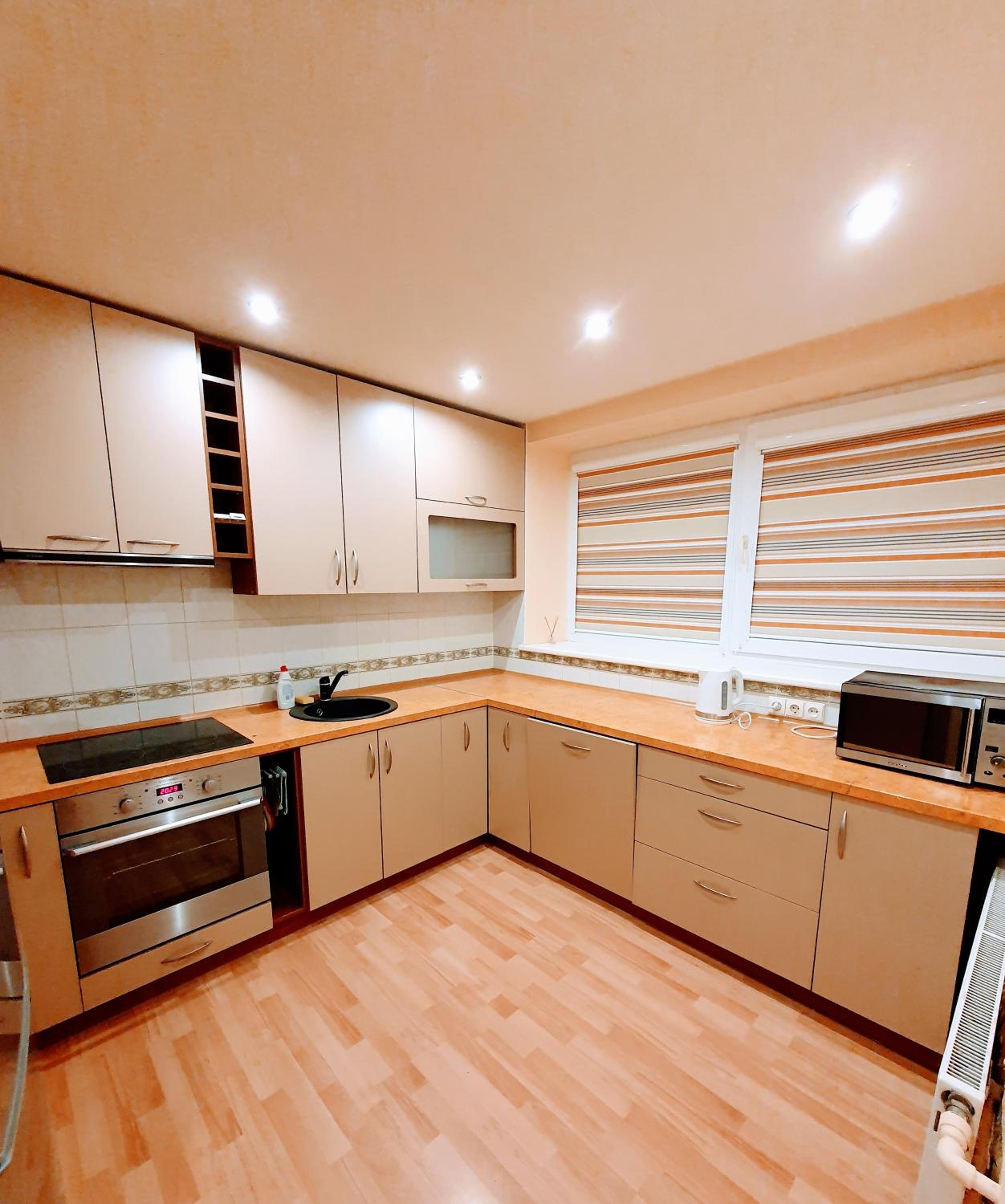 SPACIOUS Apartment in the SUN CITY view 2