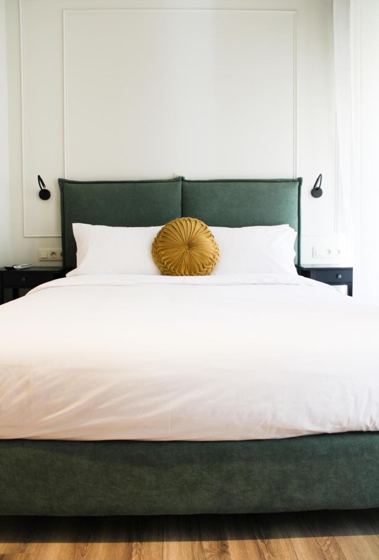 Lithos Syros photo 4