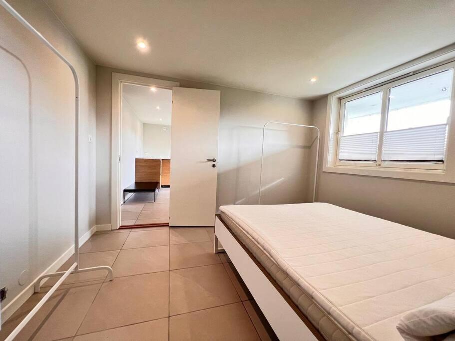 Charming apartment by the beach view 3