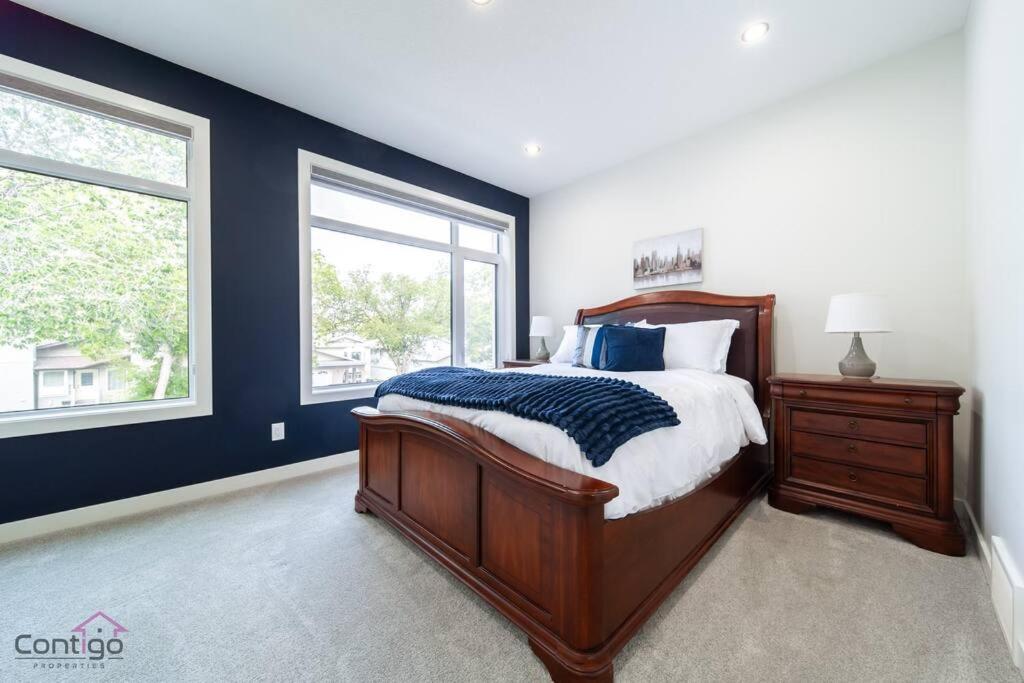 Modern Retreat, AirCon, Backyard, Near DT & WEM