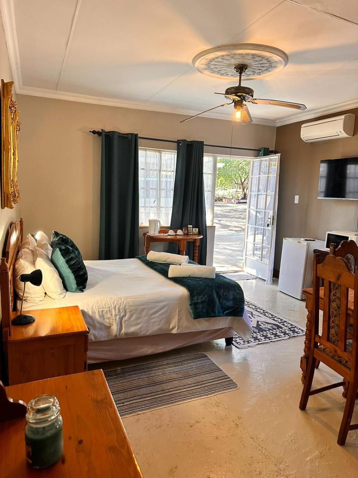 Farm stay at Fennel Cottage on Haldon Estate