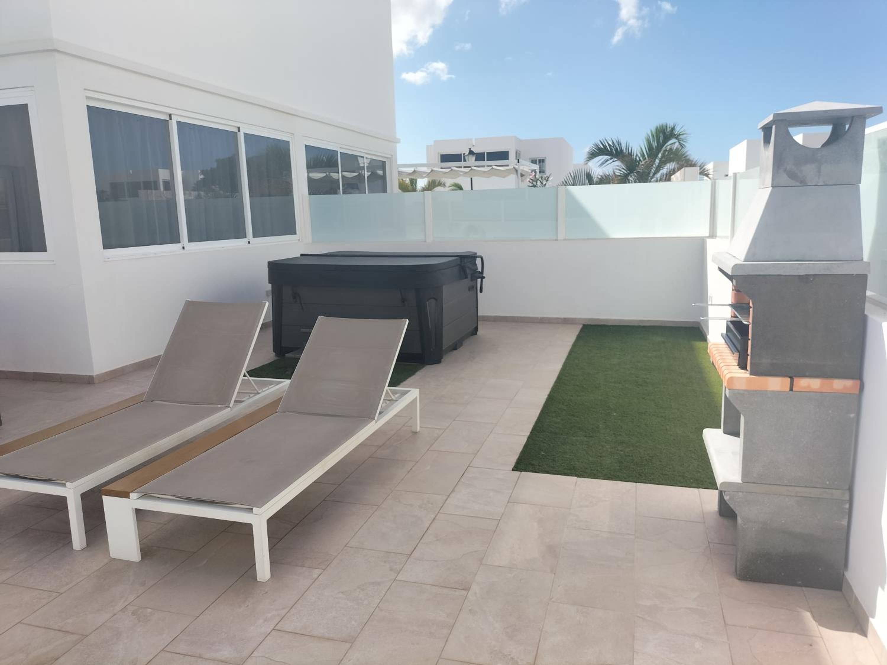 LUXURY RUBICON Jacuzzi y Piscina