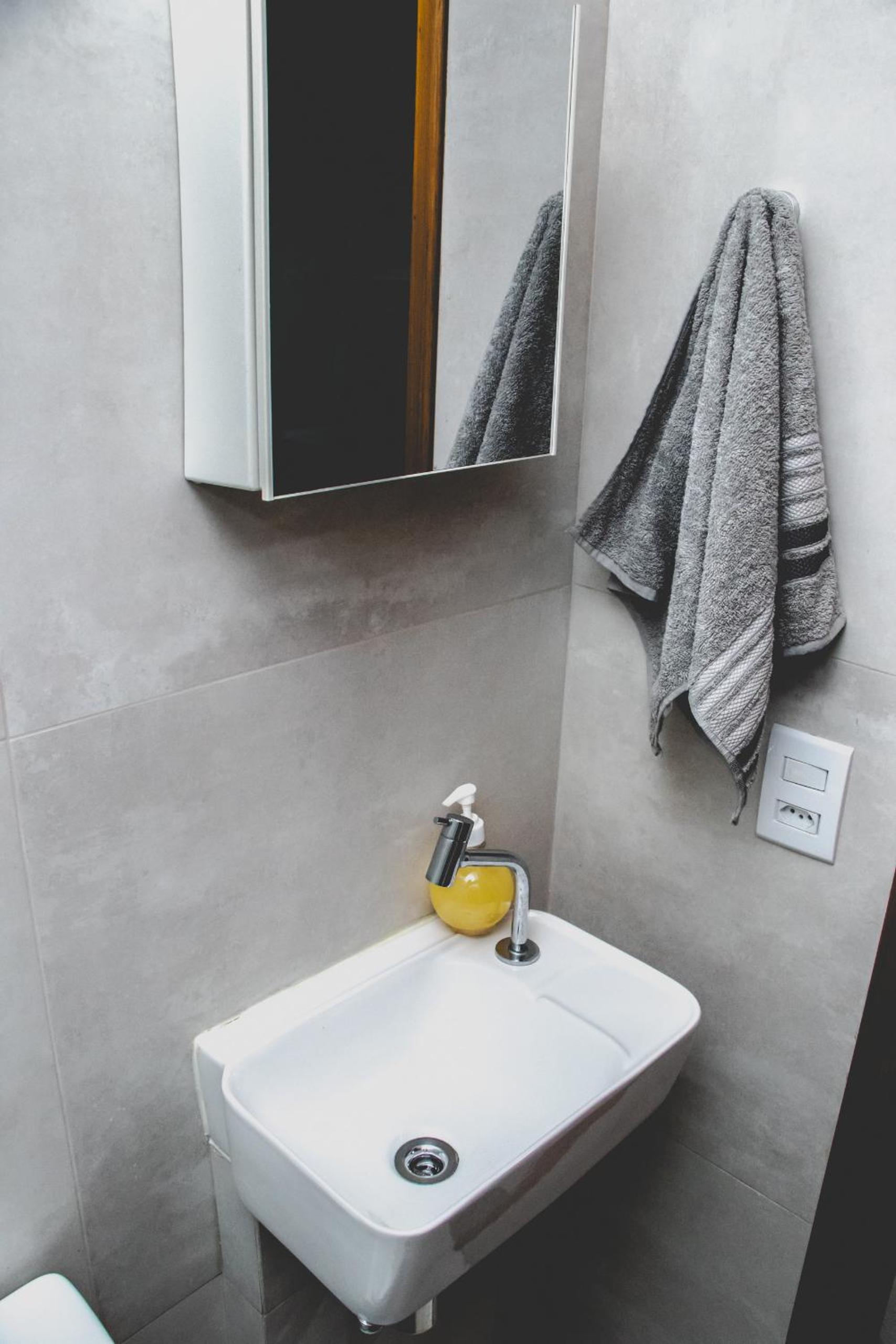 Otima kitnet prox a UNIFEI com Wi-Fi e Smart TV
