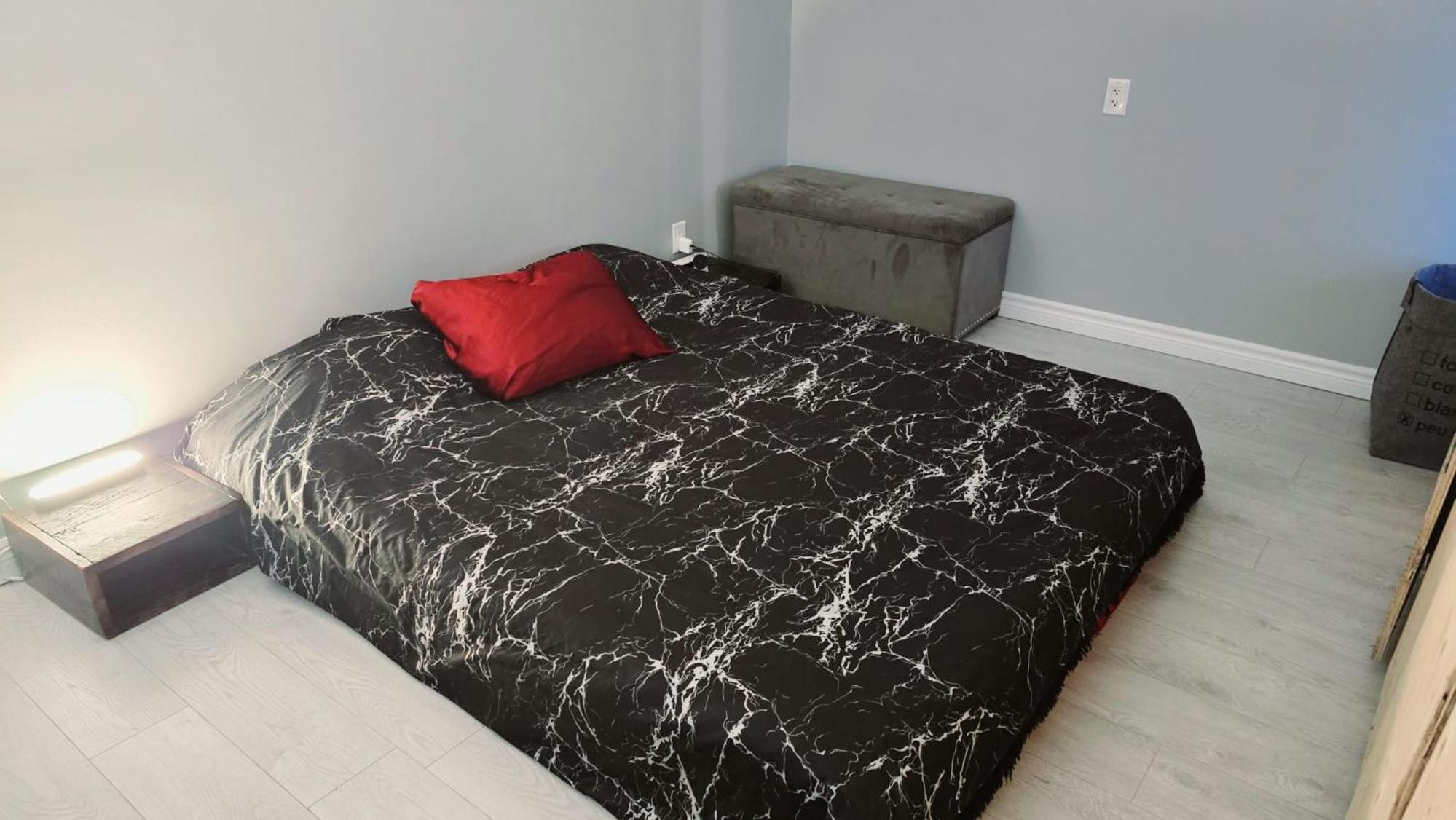 Lakefront House 25 minutes from downtown Ottawa-Gatineau