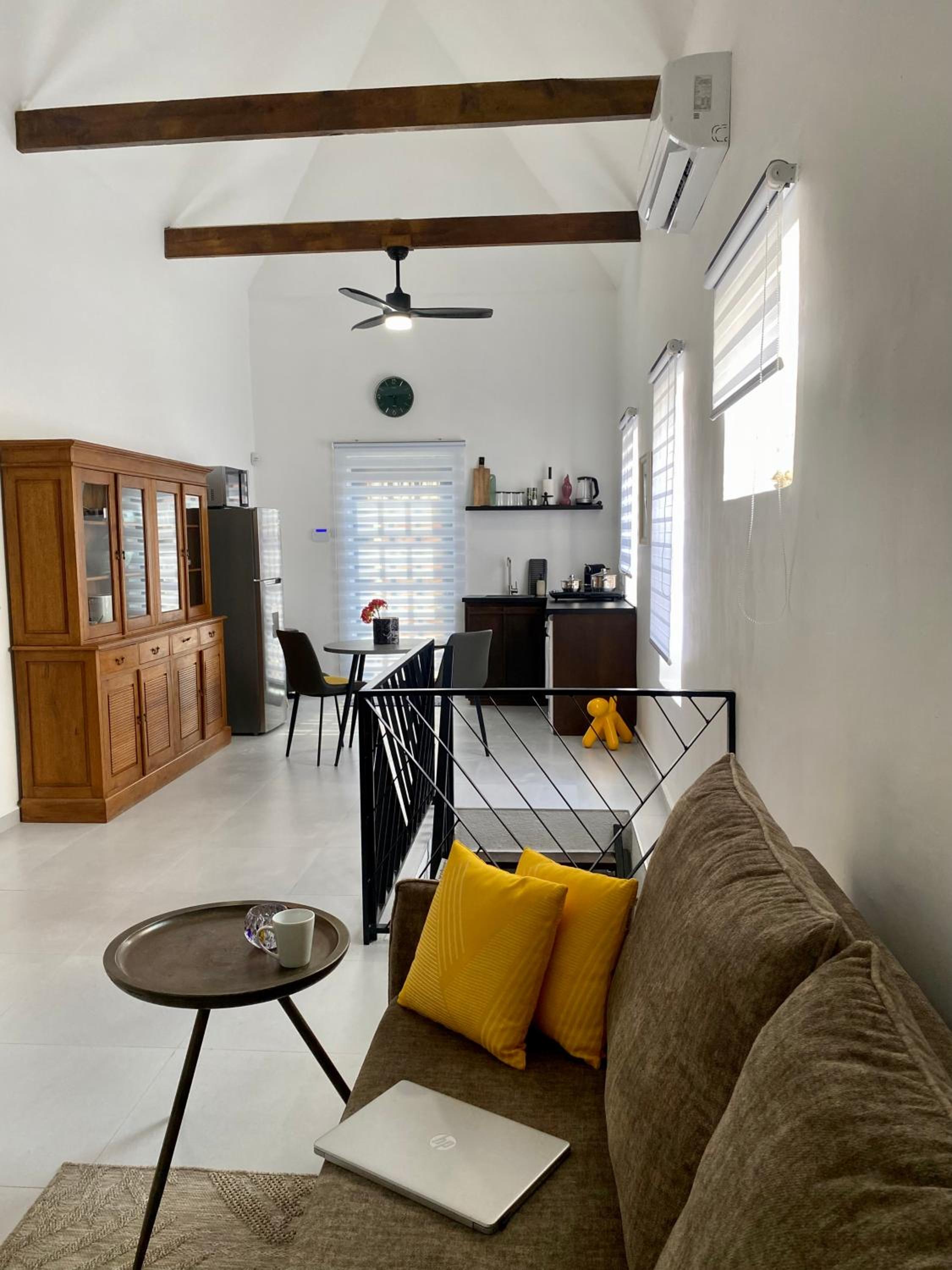 The Palm II City Loft Apartment