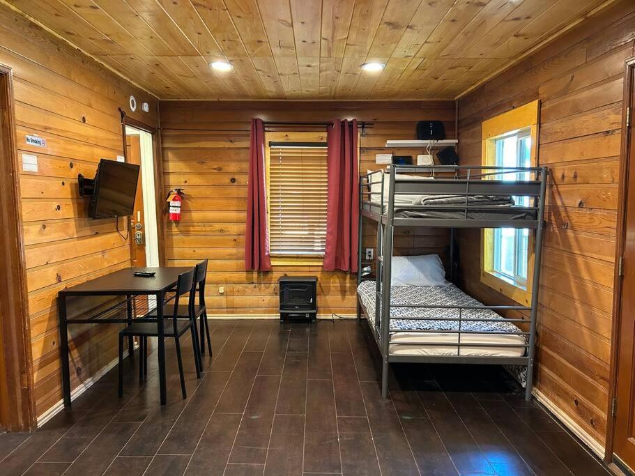 Cabin near Bolder Bay Lake and Village