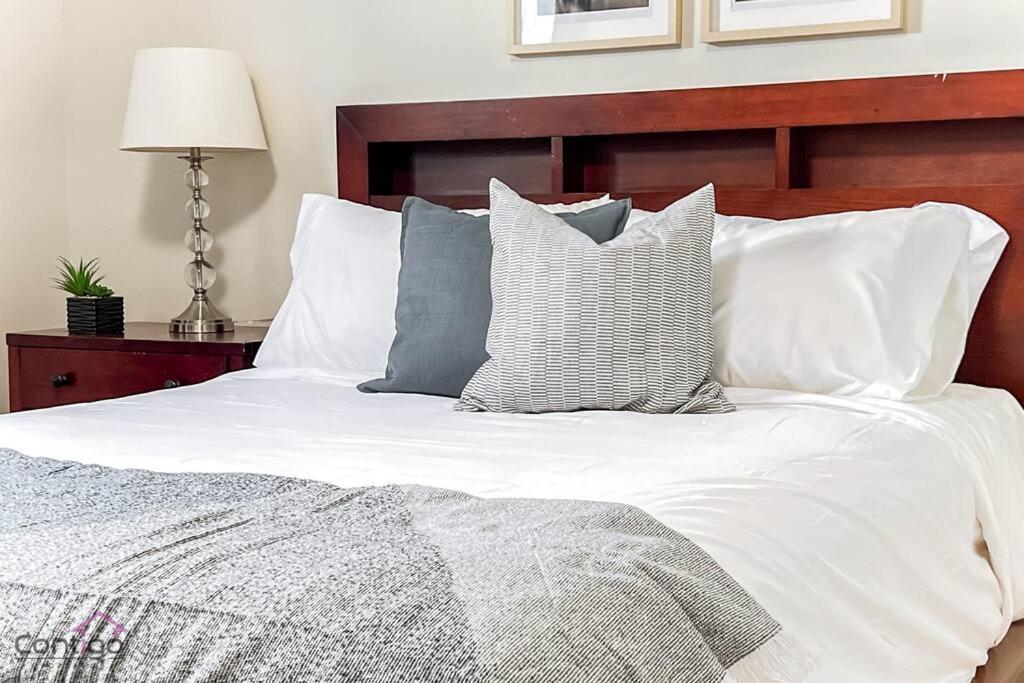 The Sanctuary Suite, Near Rogers & WEM, WiFi!