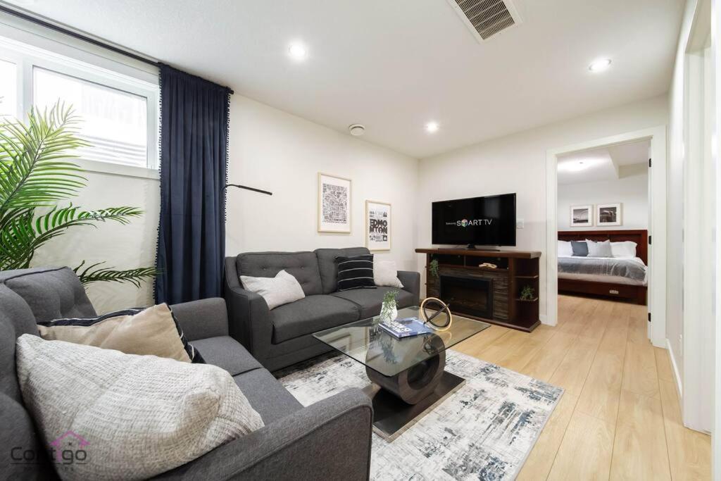 The Sanctuary Suite, Near Rogers & WEM, WiFi!