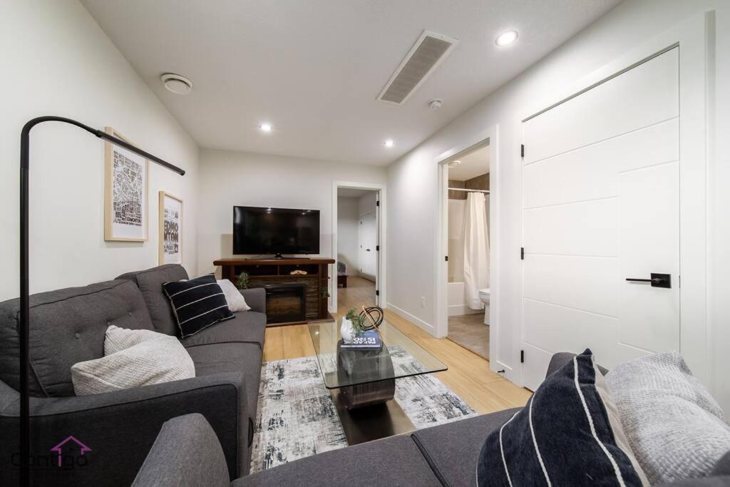 The Sanctuary Suite, Near Rogers & WEM, WiFi!