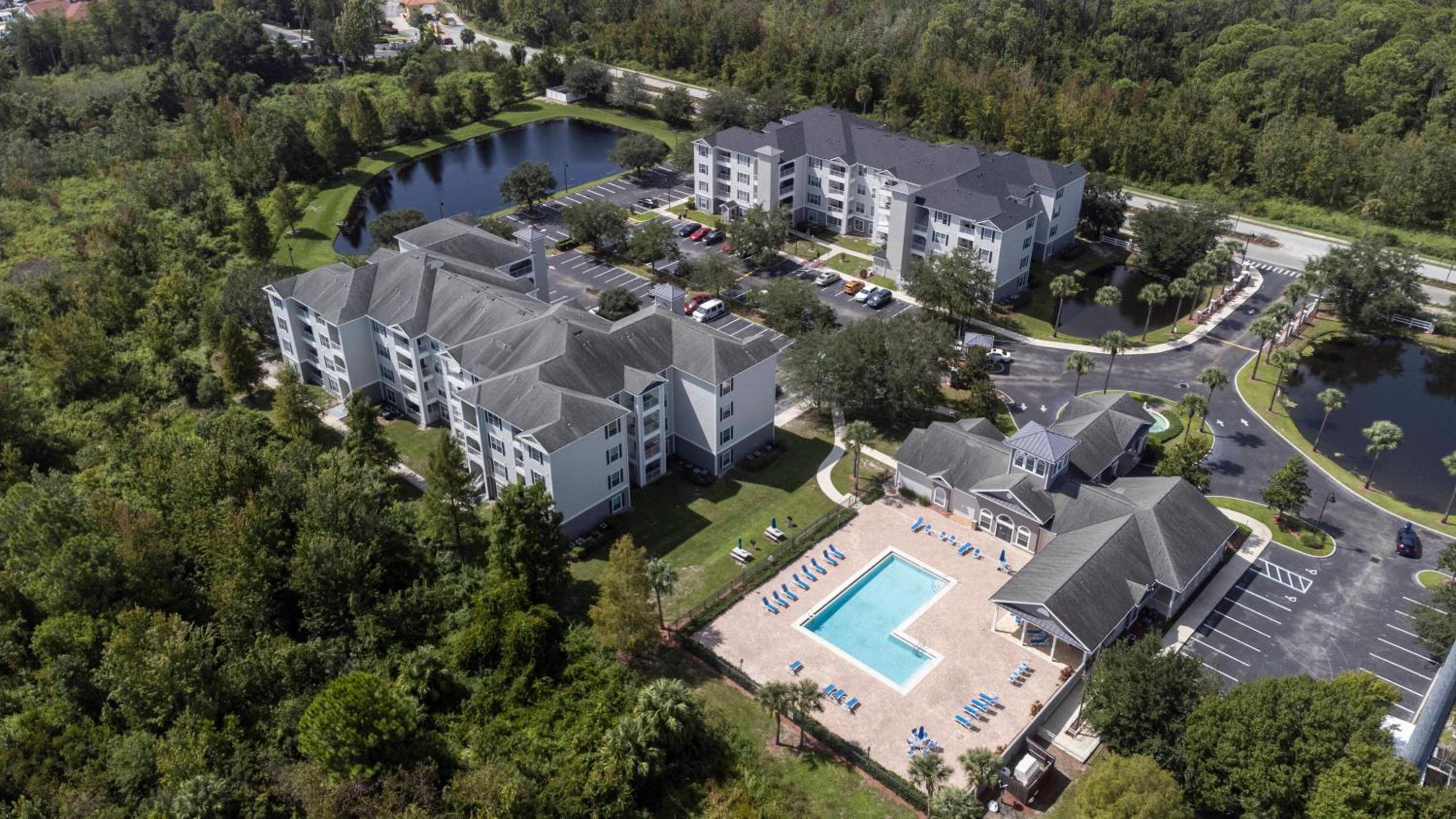 Amazing Apartment 3Brdm - 5 miles from Disney view 4