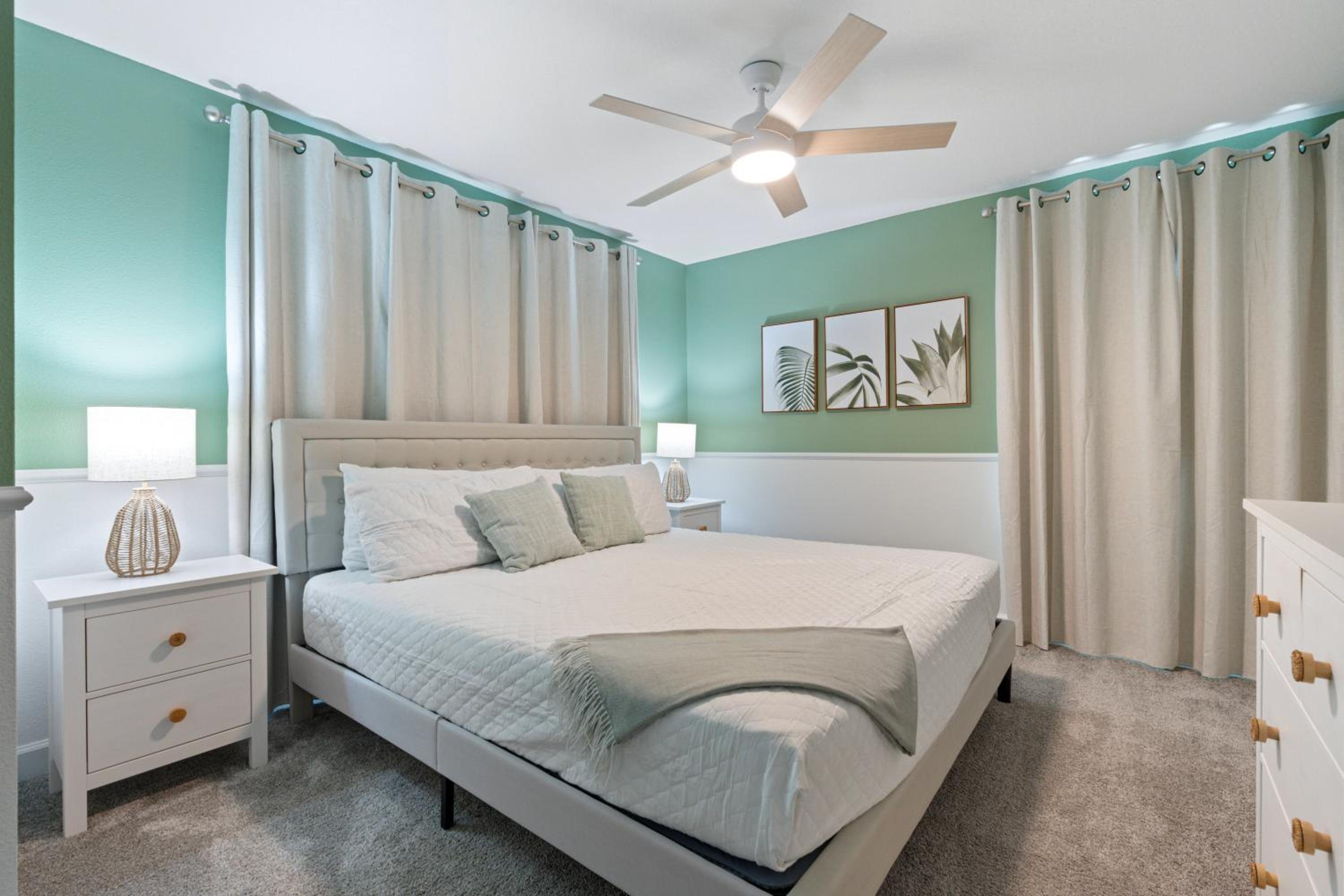 New Home 5 Bedrooms and 4 Bathrooms At Storey Lake view 2