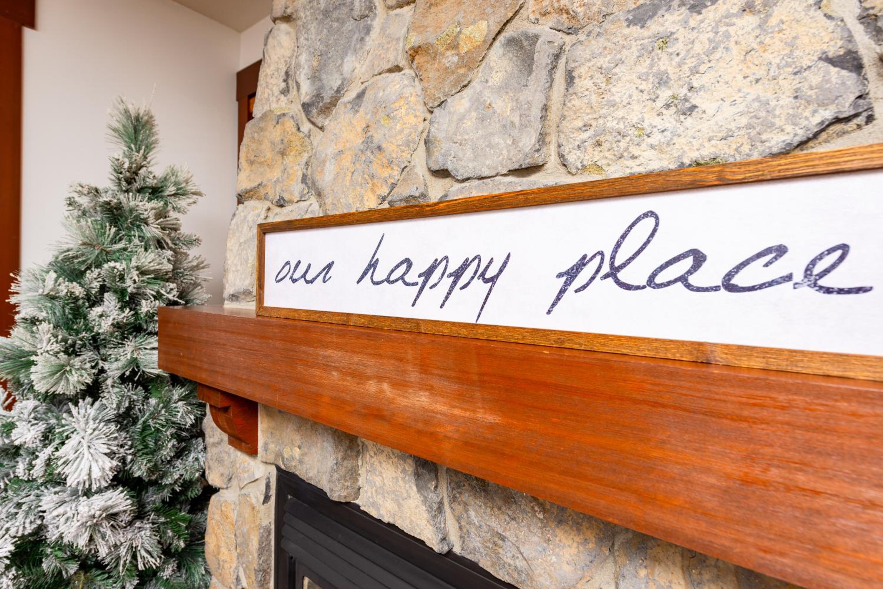Stonegate Resort Unit A103