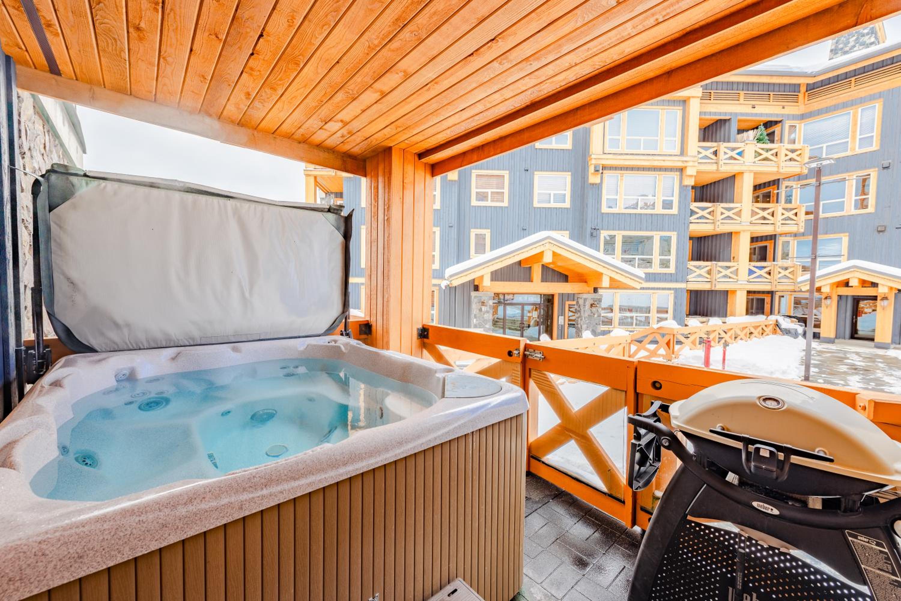 Stonegate Resort Unit A103