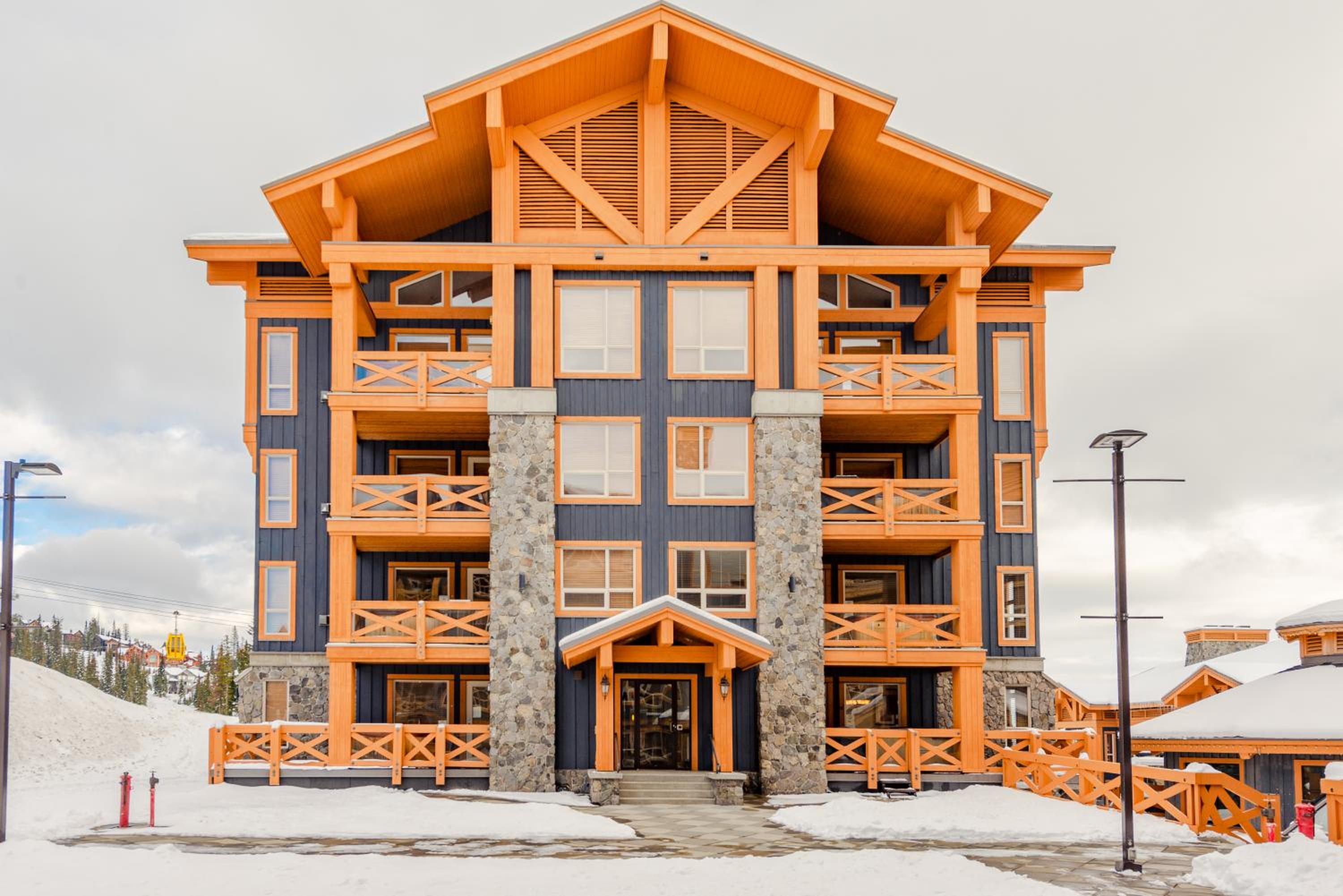 Stonegate Resort Unit A103