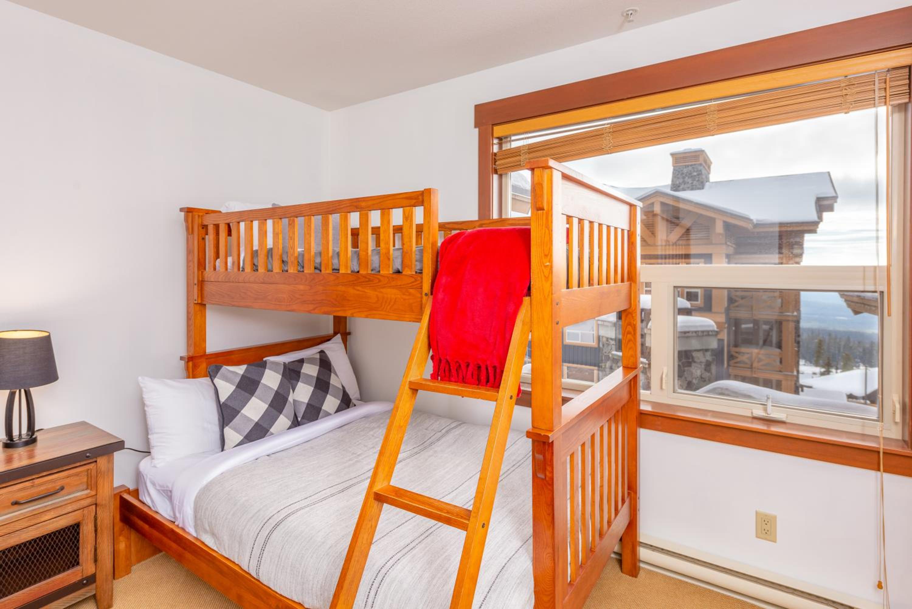 Stonegate Resort Unit A103