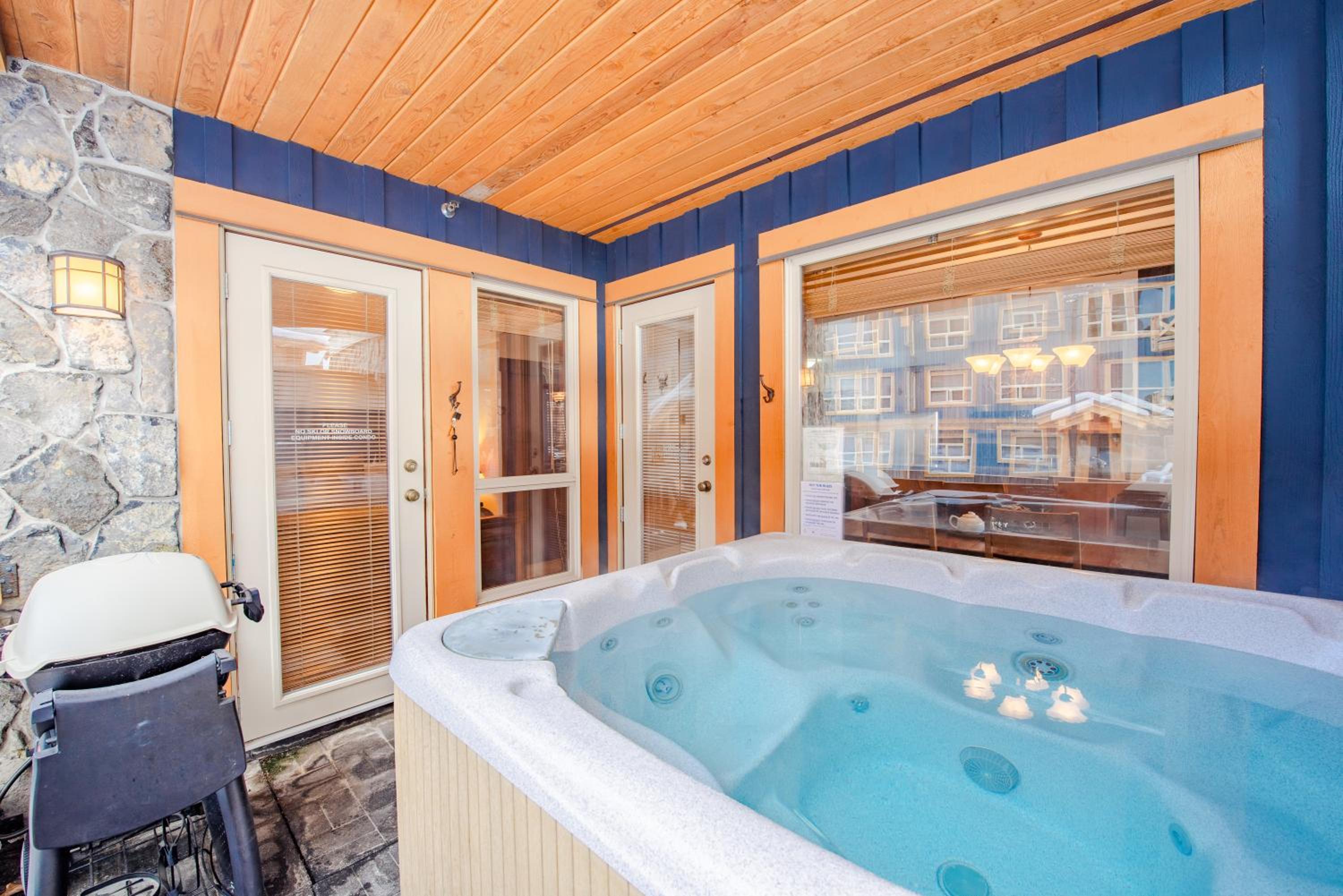 Stonegate Resort Unit A103