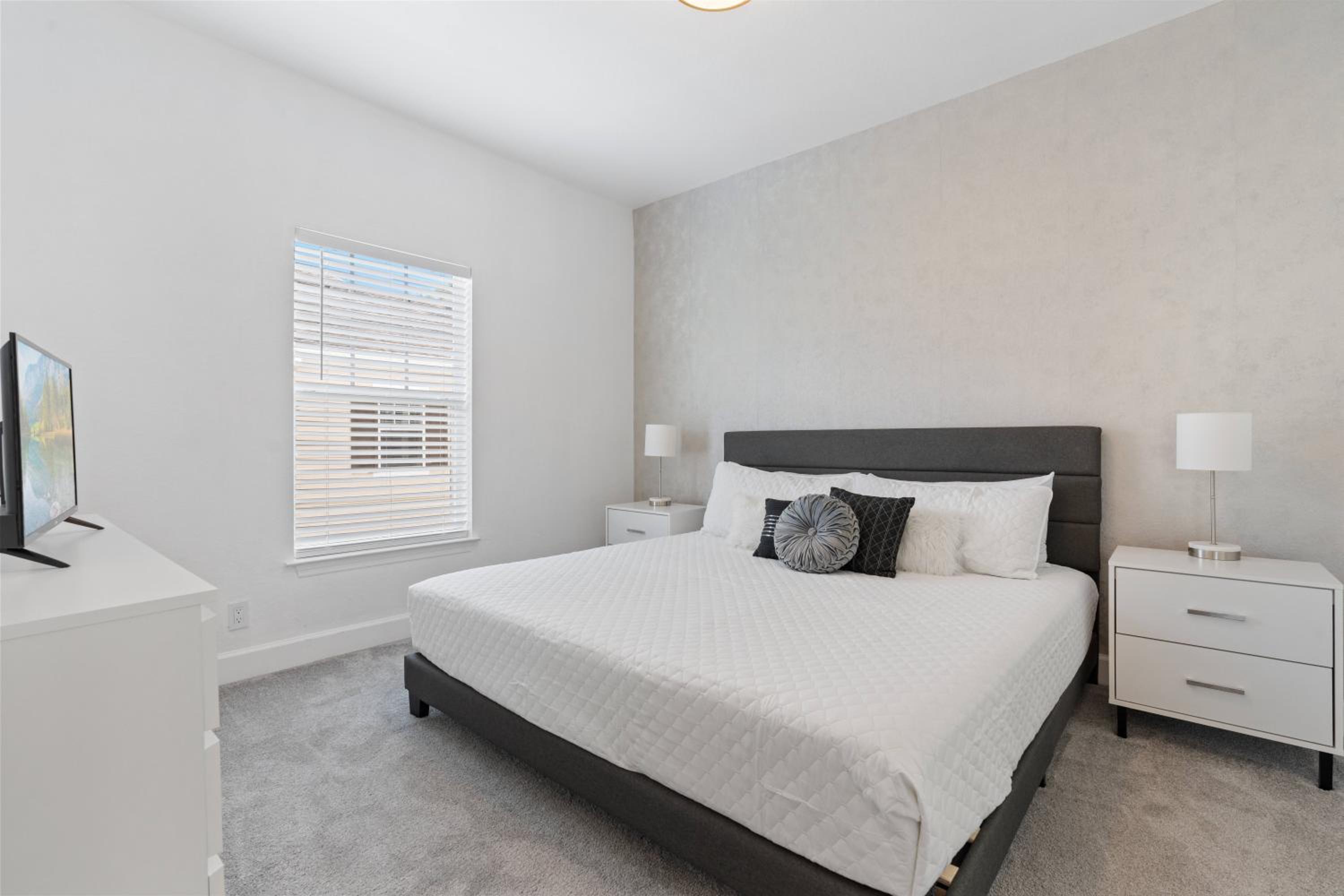 Cozy 4Bedrooms At Lucaya- 7 miles from Disney view 5