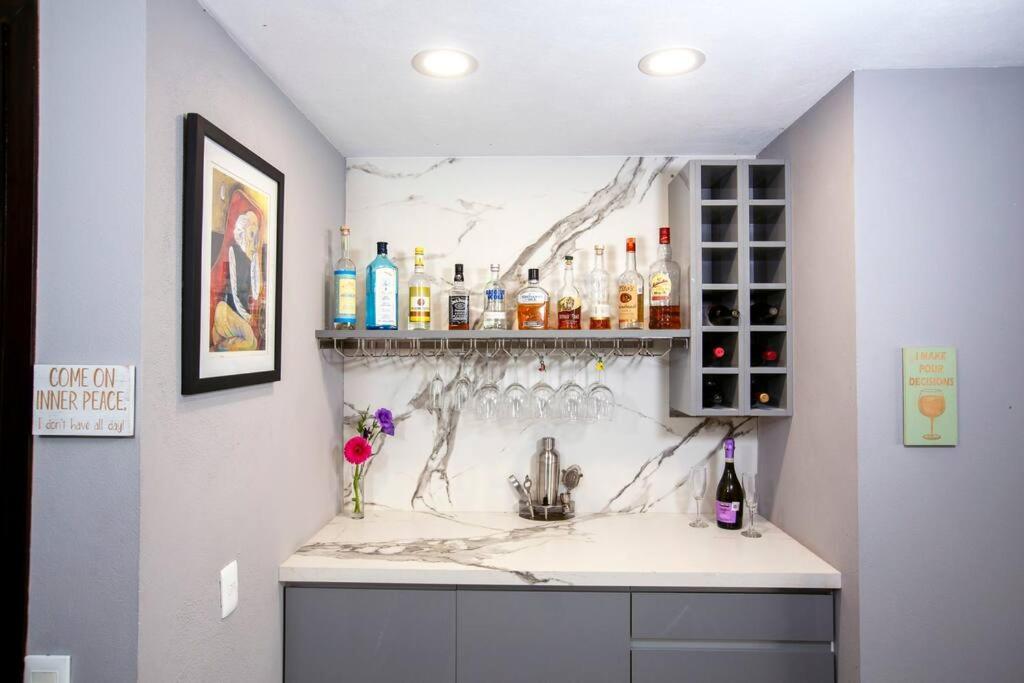 Spectacular Beach Condo In Grand Venetian