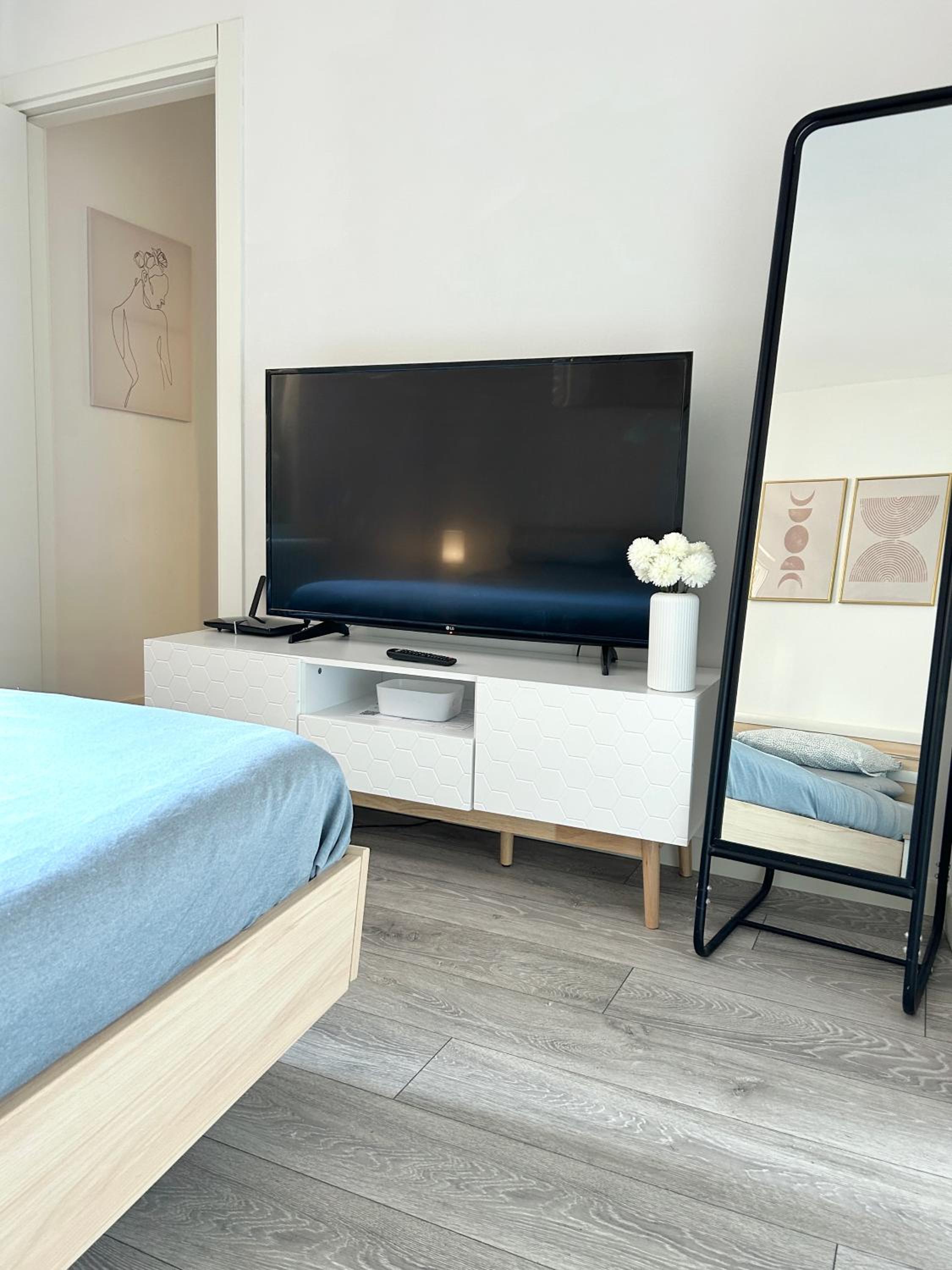 The Lakeside Apartment - Strategic position!