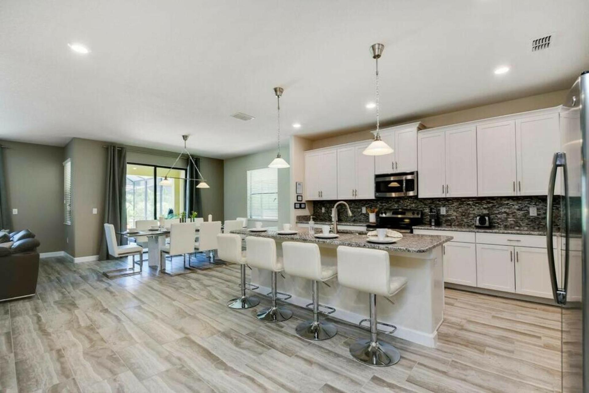 Amazing 6 Bedrooms5 BathPool at Solterra Resort view 2