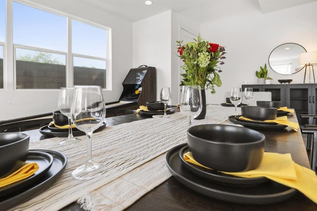 Armonia 55- Dream Villa Lago Premier Views 4BR Pool Games Pets view 5