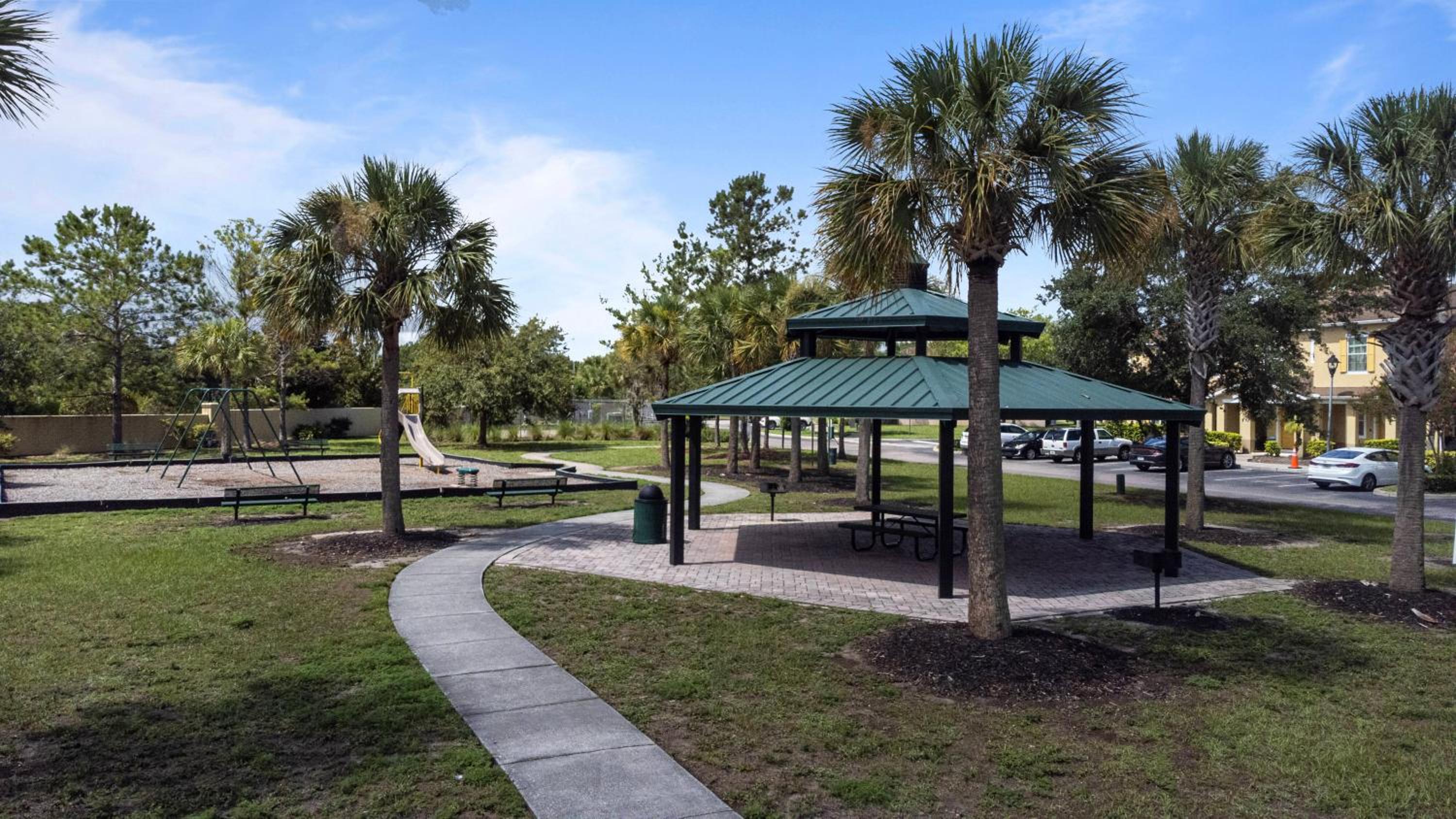 Cozy 4 Bedrooms35 Bath- 8 miles from Disney