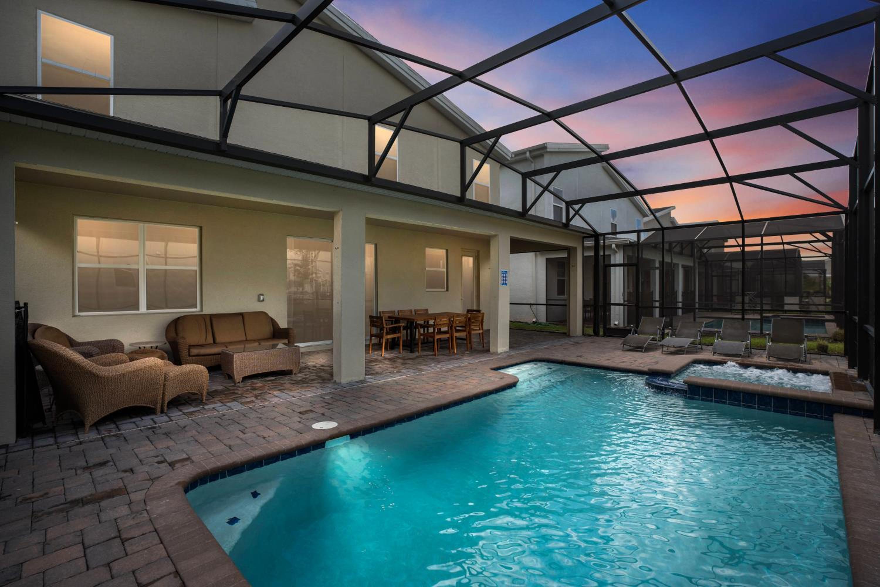 New Home 8 Bedrooms and 5 Bathrooms At Storey Lake view 5