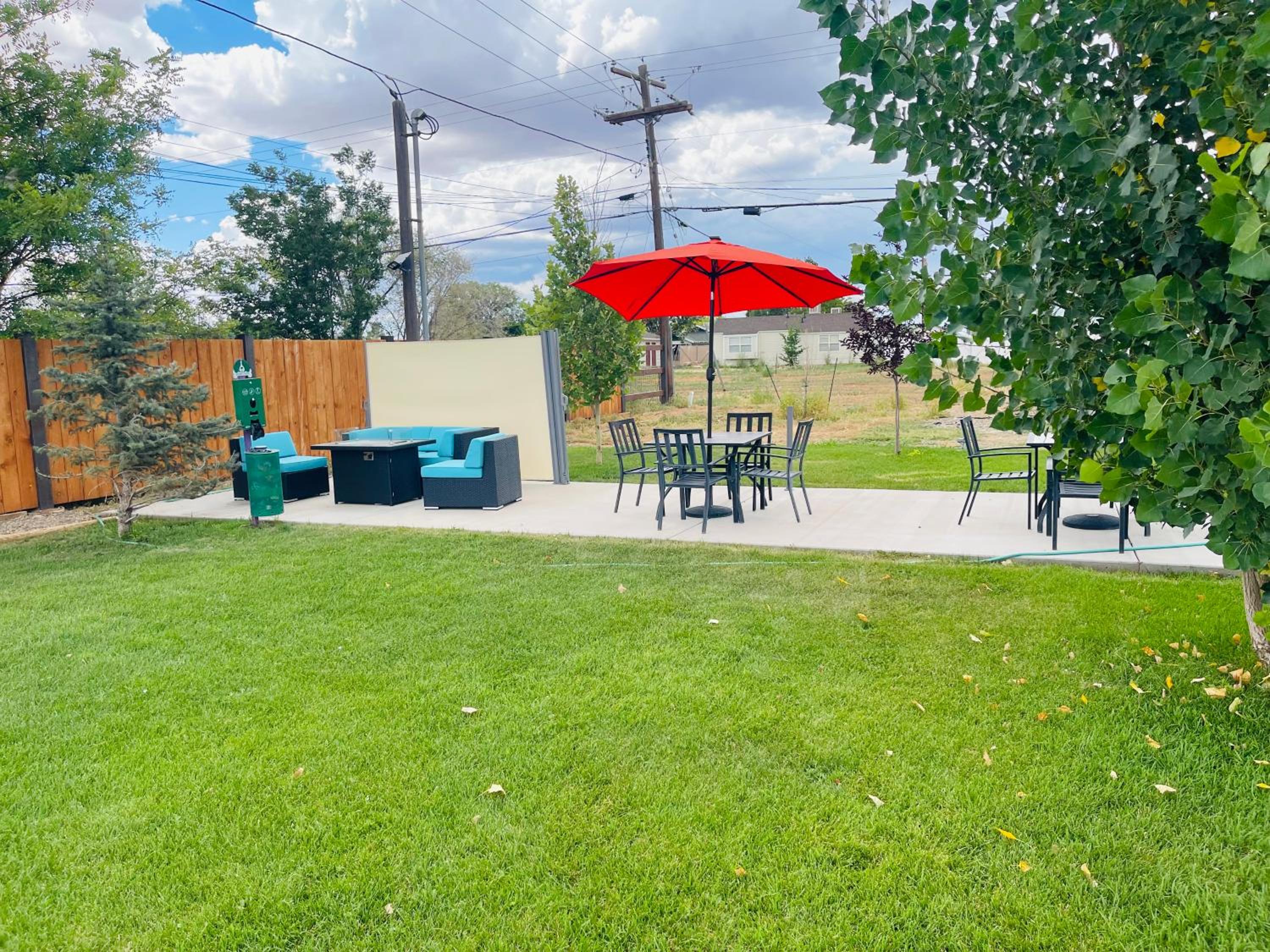 Blue Sage Inn & Suites
