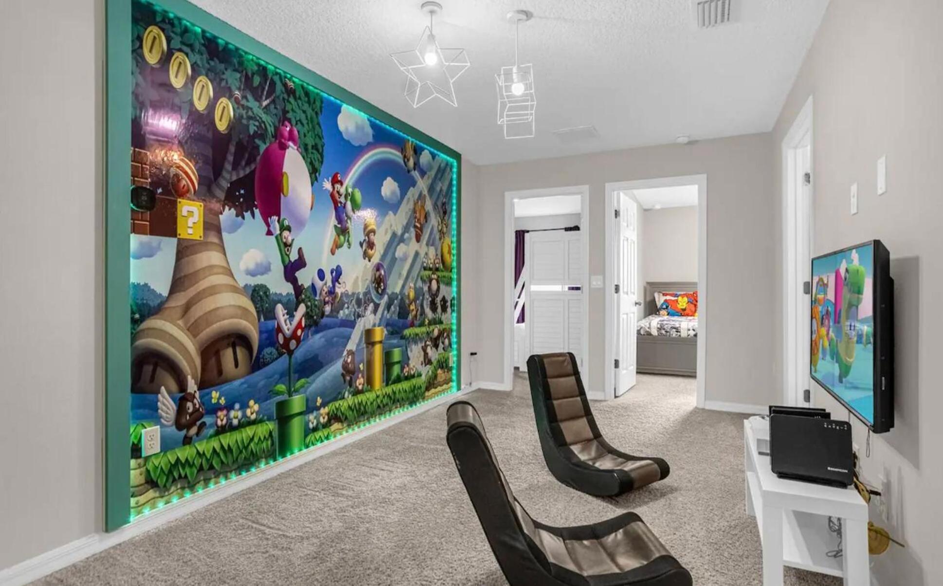 4BR house sleeps 12 with private pool in kissimmee