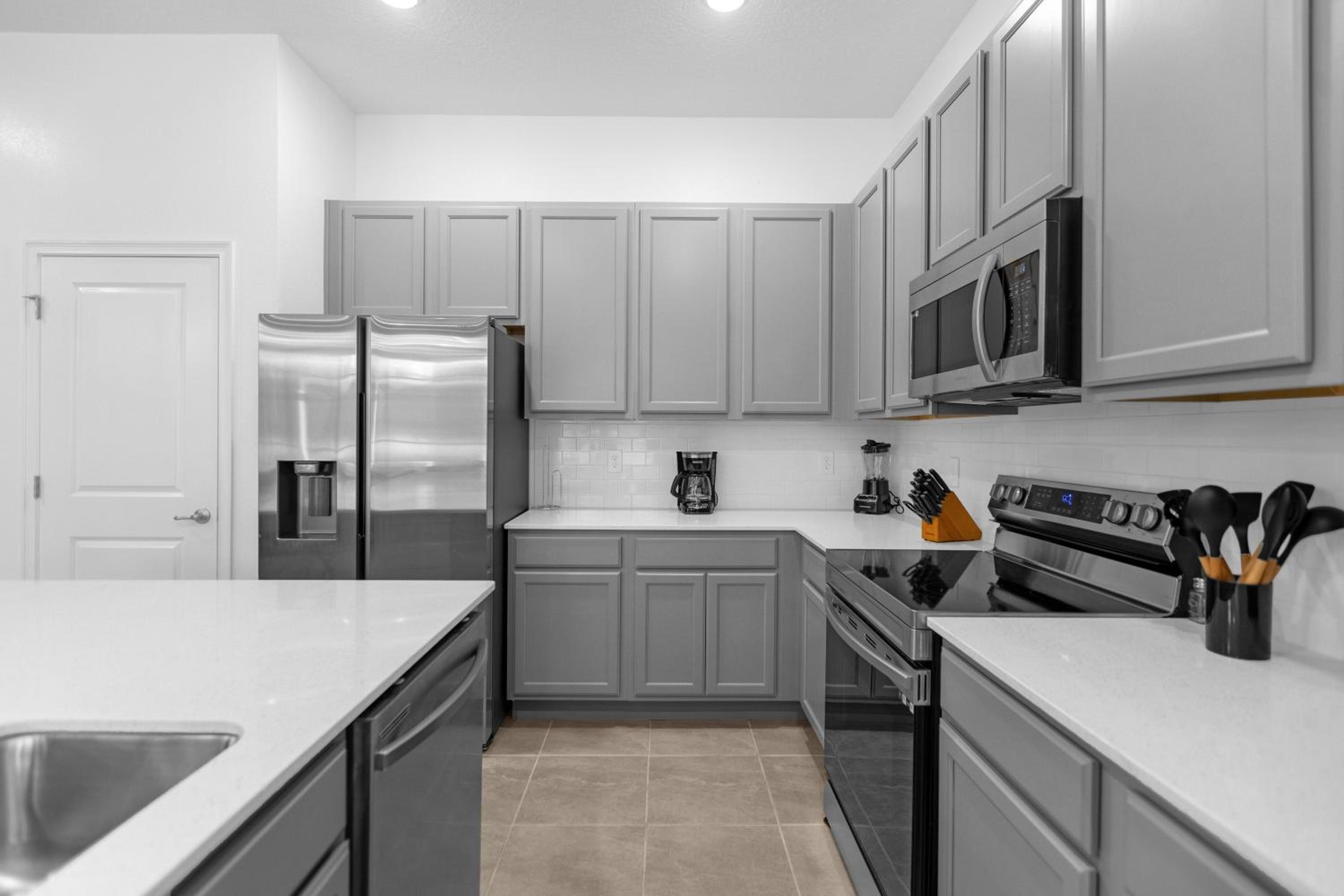 2024 Brand NEW 9Bdrs9Baths At Paradiso Grande