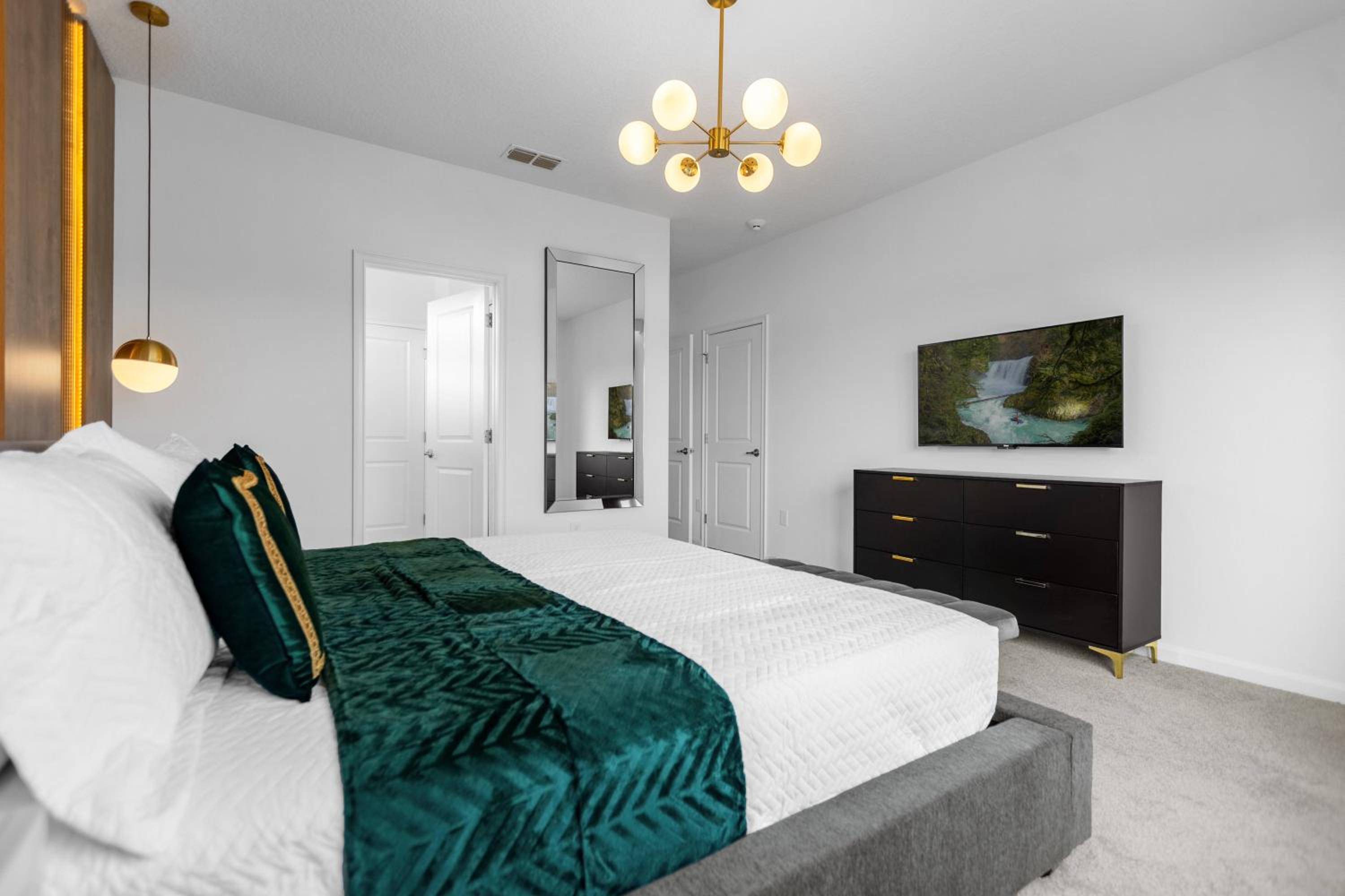 2024 Brand NEW 9Bdrs9Baths At Paradiso Grande