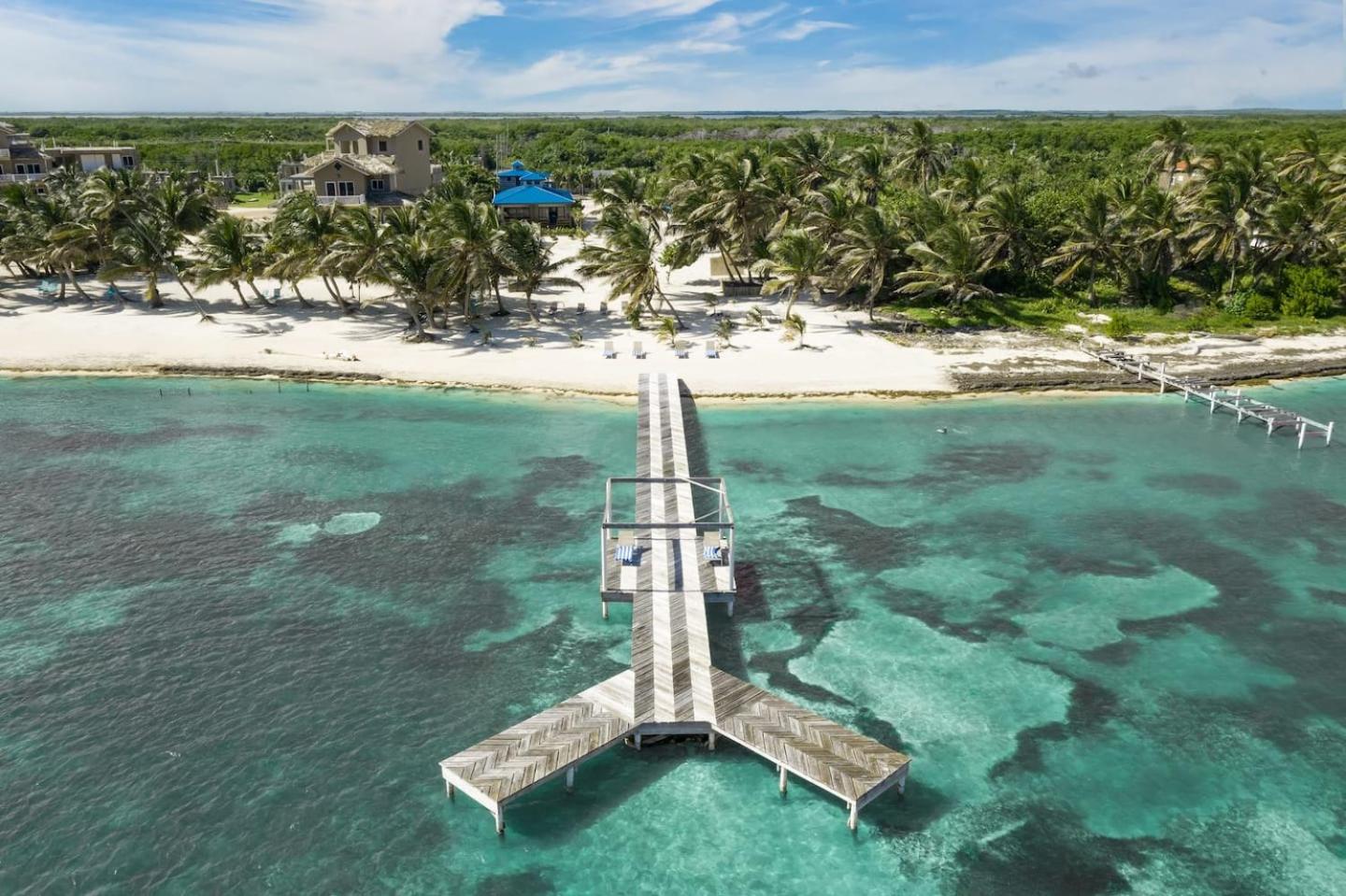 Secluded Oceanfront Private Estate By Alom