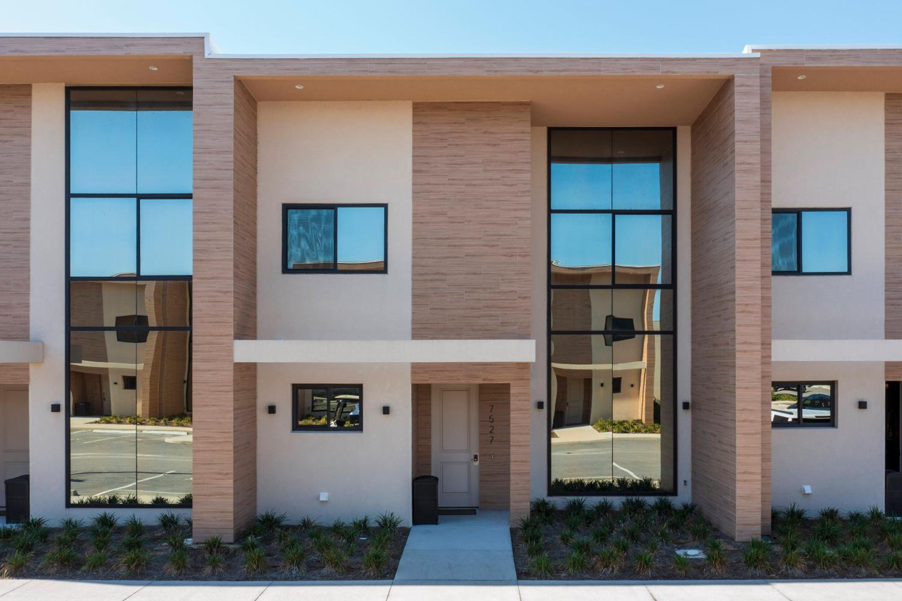 Nice Luxury 3Beds and 3Ba 2 miles from Disney