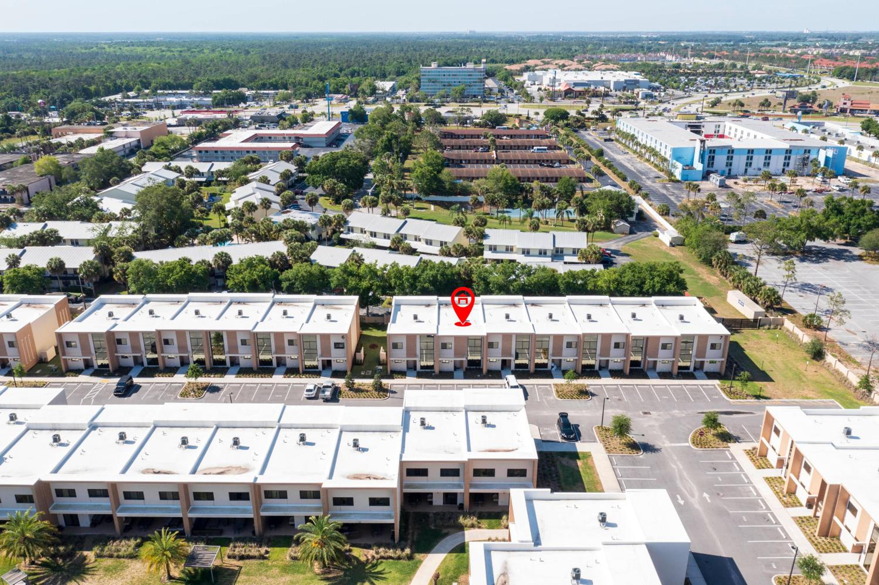 Nice Luxury 3Beds and 3Ba 2 miles from Disney